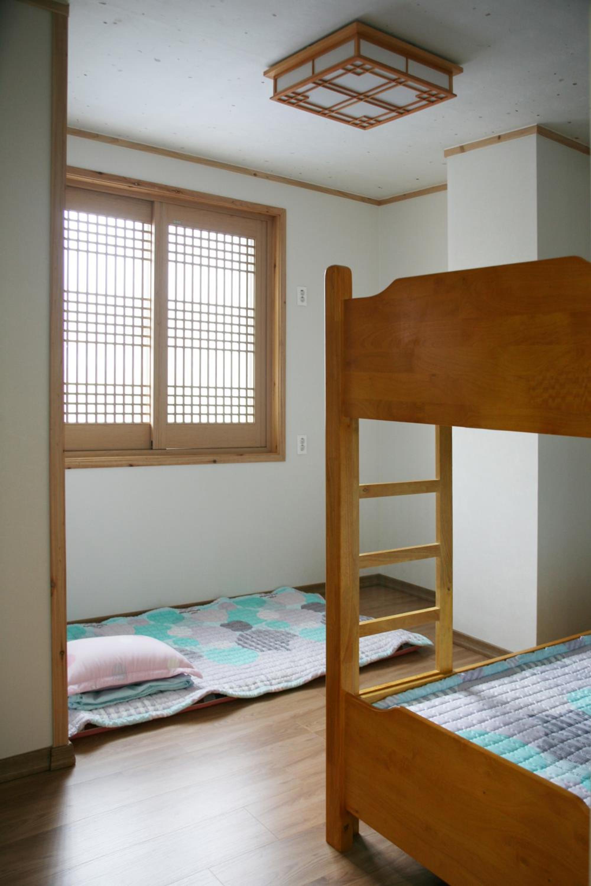 Triple Room with Private Bathroom - Photo 1