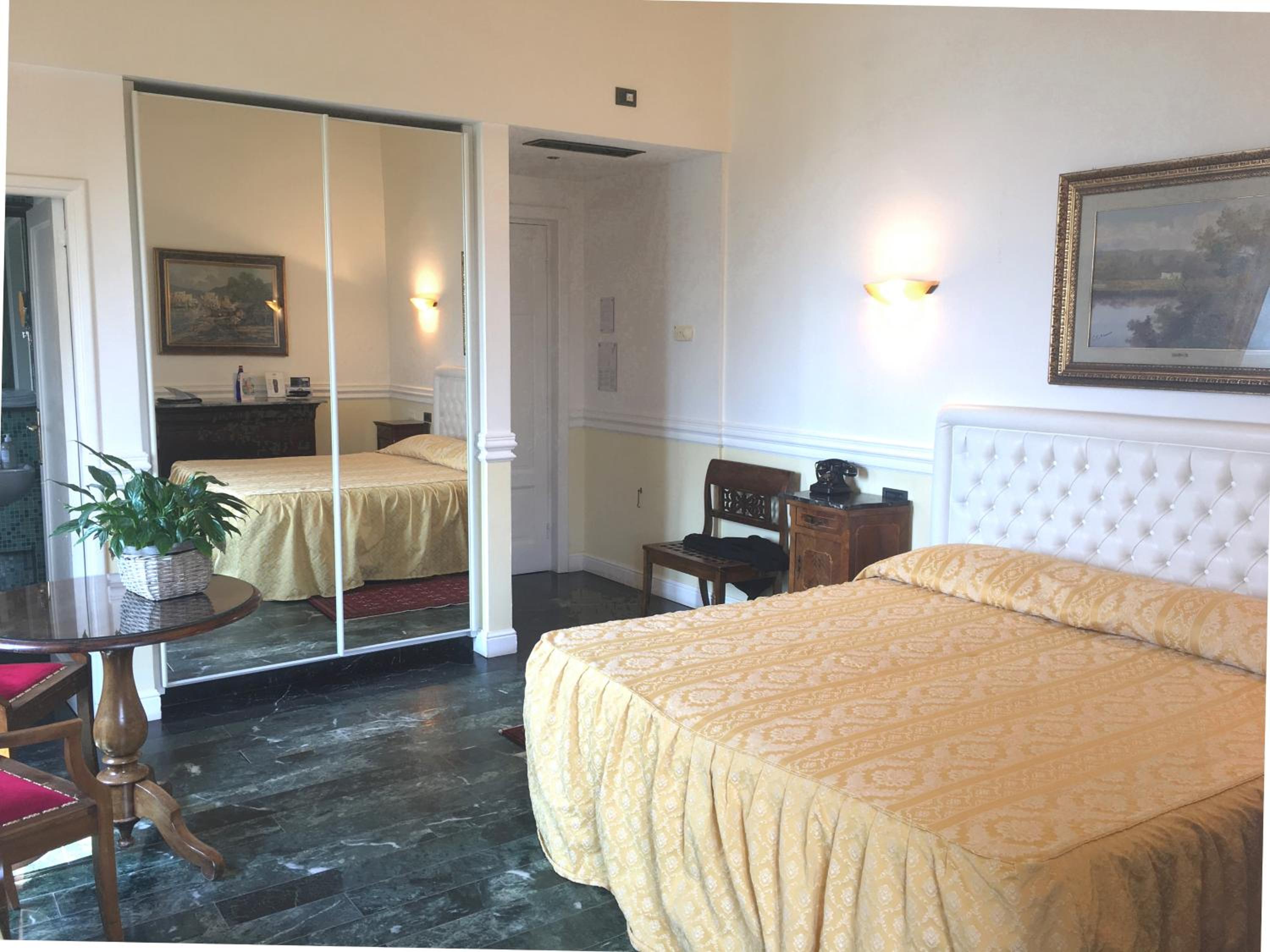 Shore View (corner) Double Room