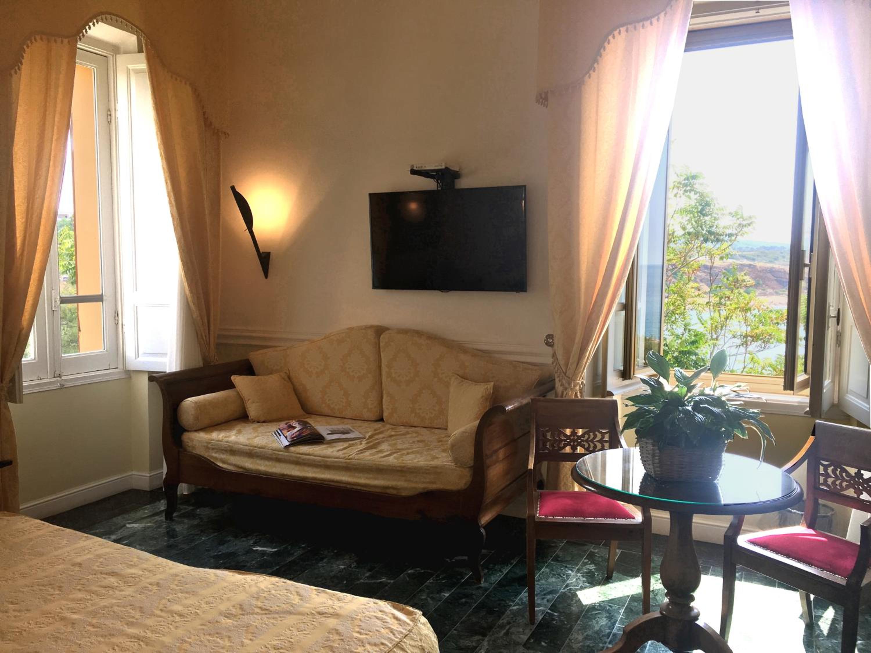 Shore View (corner) Double Room