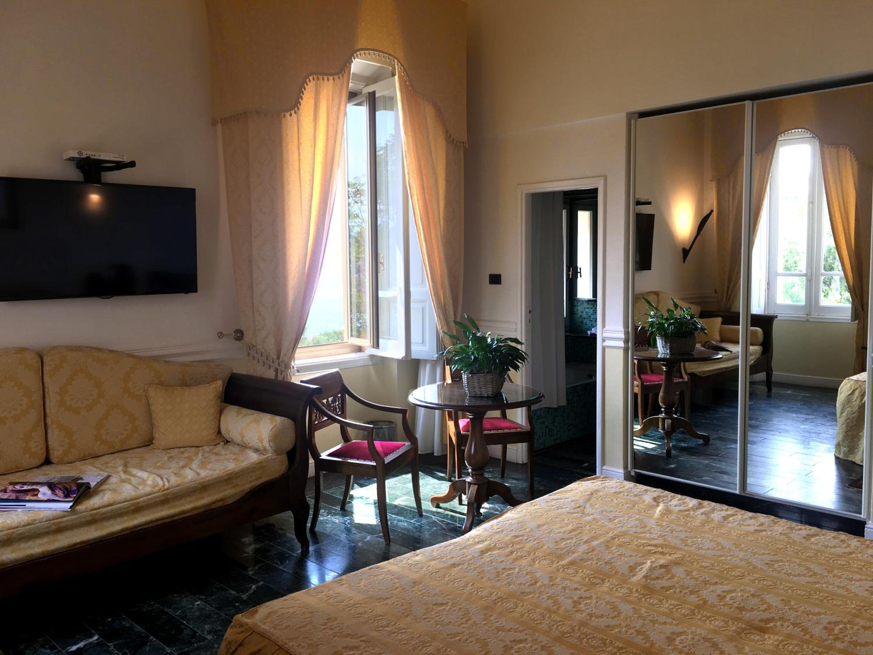 Shore View (corner) Double Room photo 3