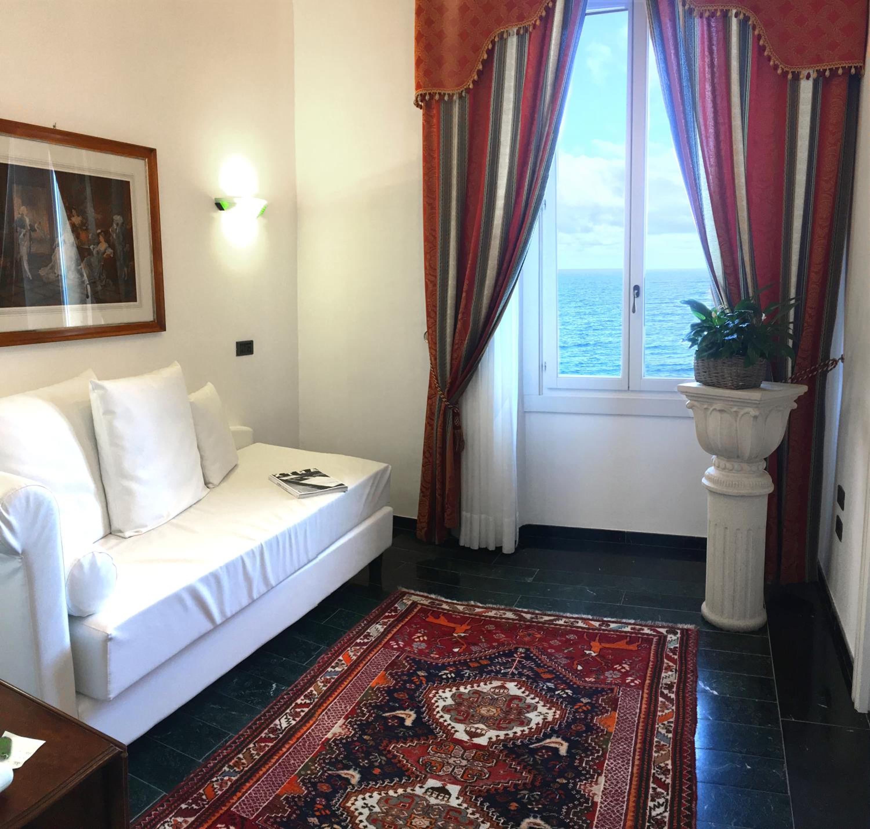 Suite with Sea View - Photo 2