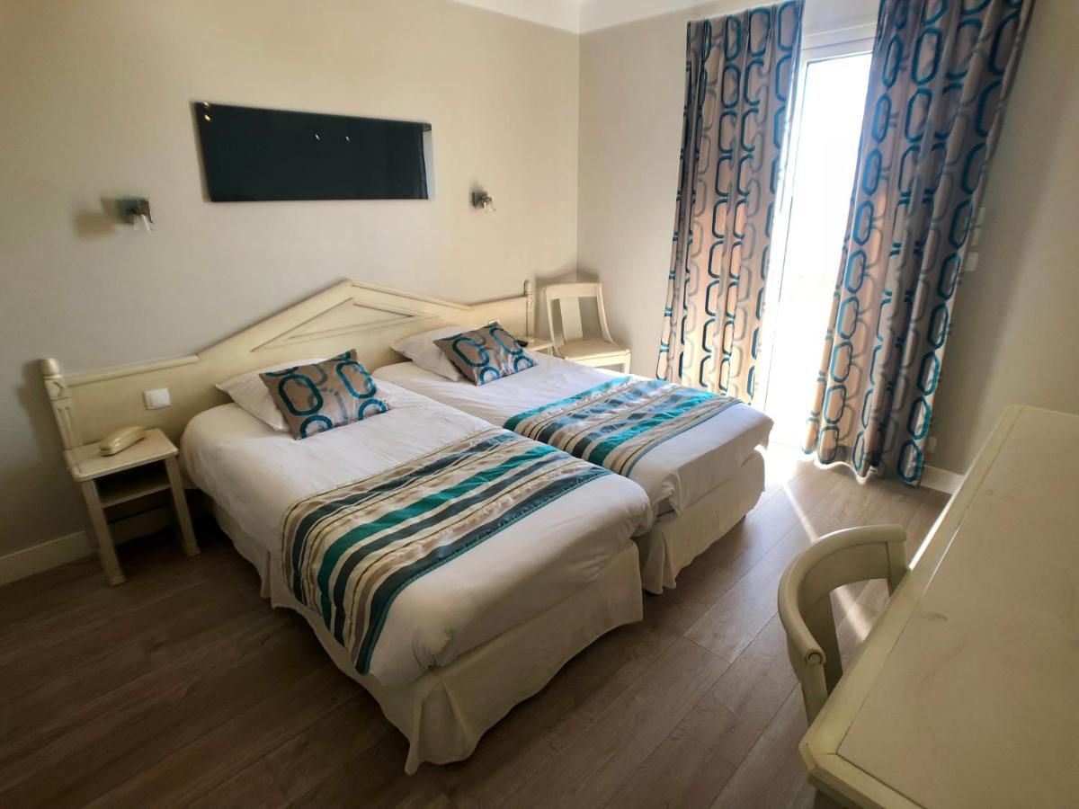 Twin Room with Sea View - First Floor