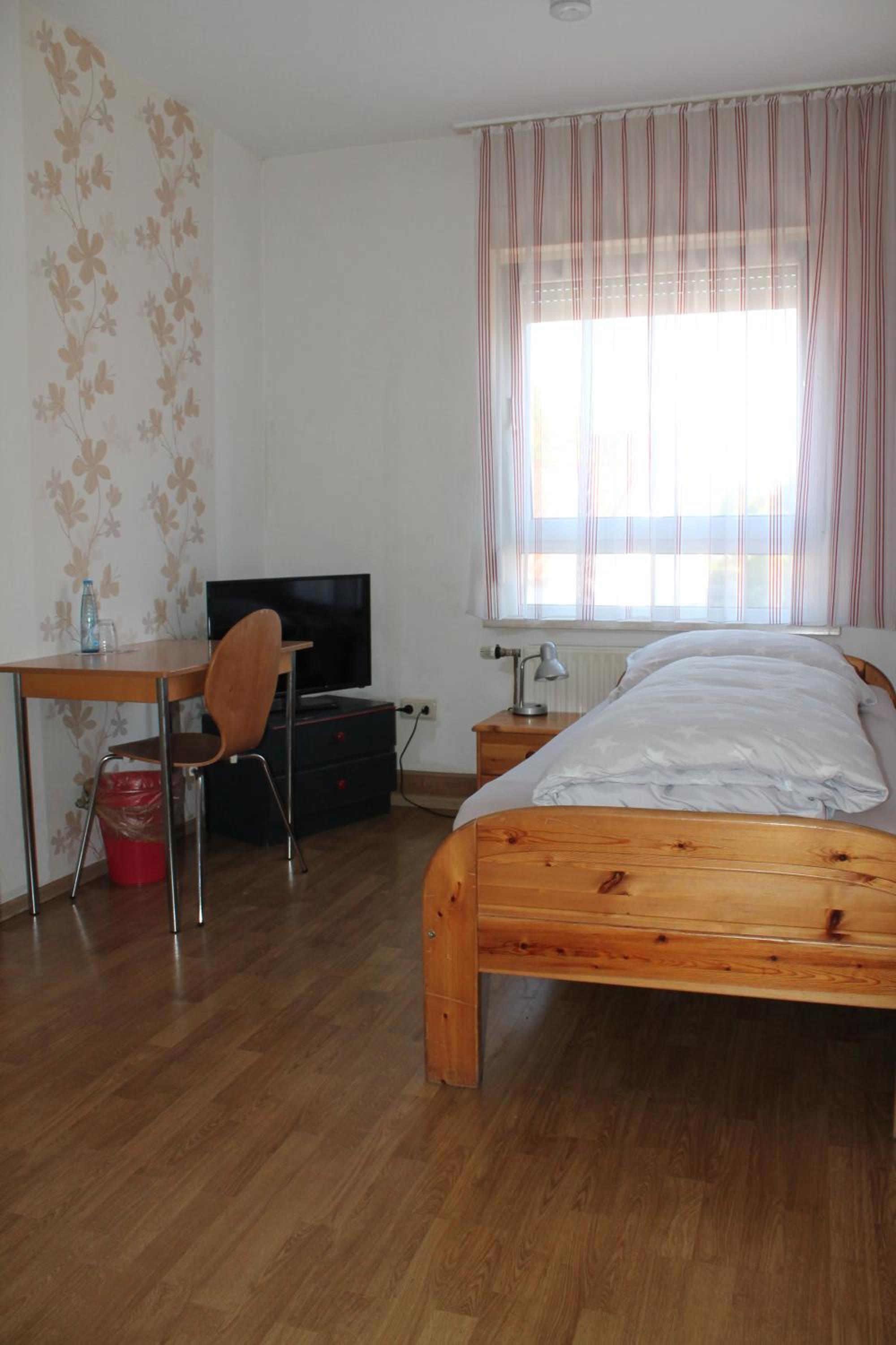Single Room photo 2