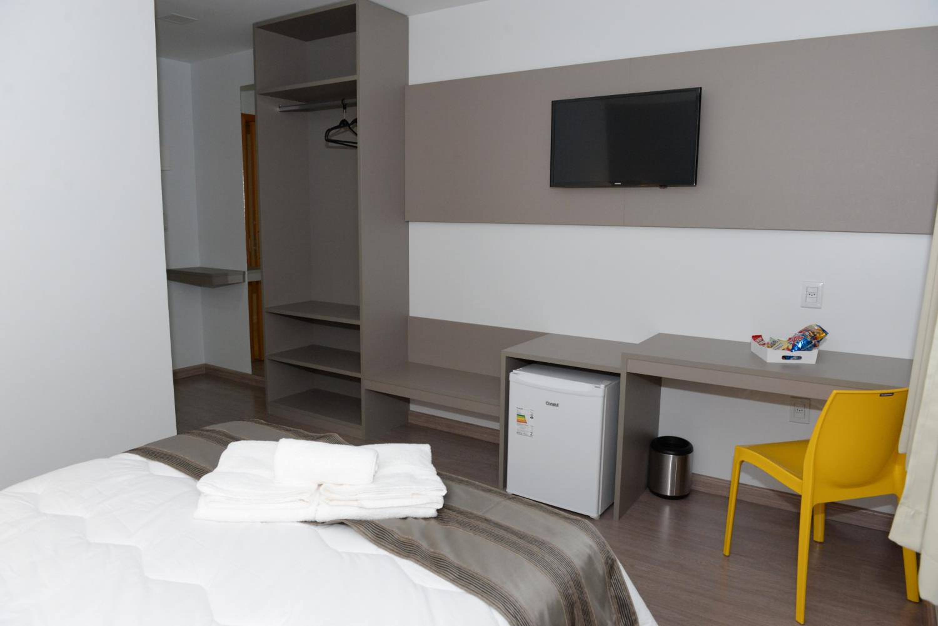 Superior Deluxe Double or Twin Room  photo 3