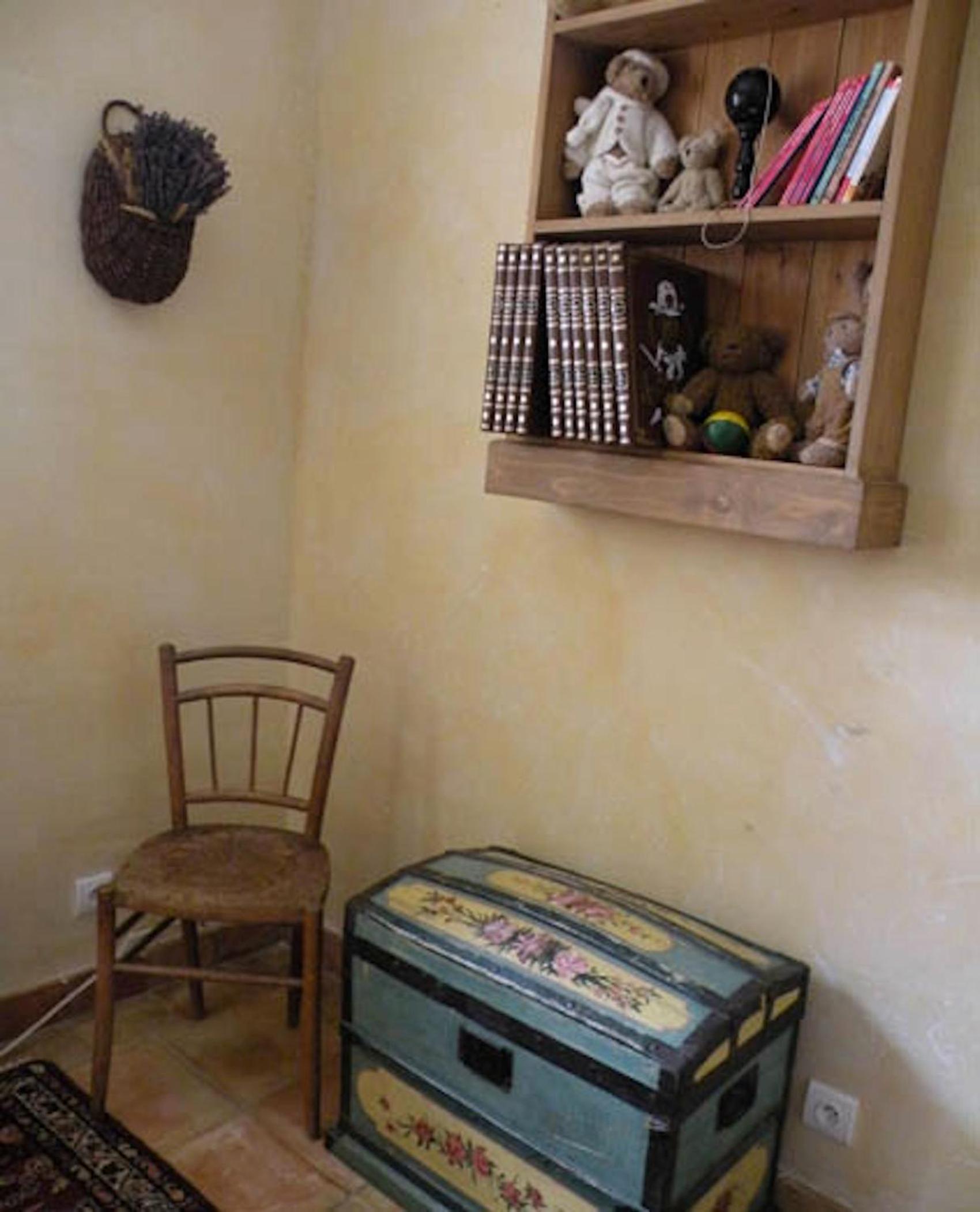 Family Room photo 2