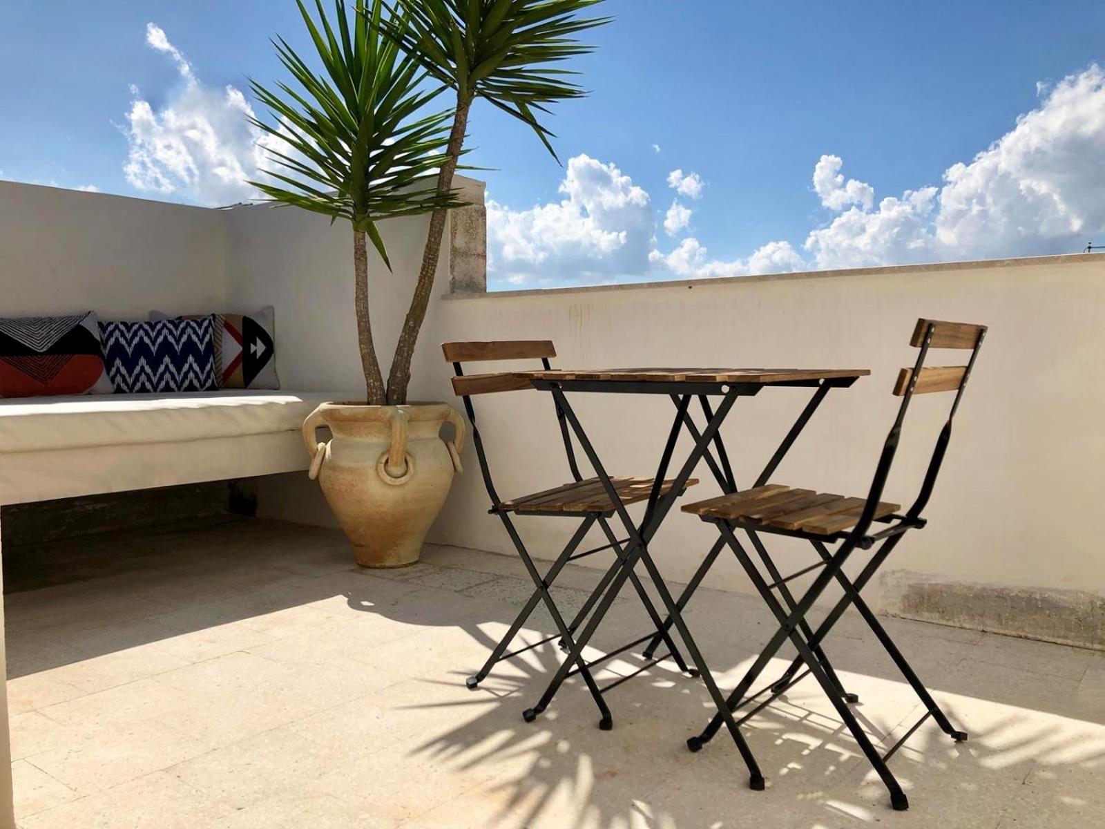 Double Room with Terrace - Photo 8