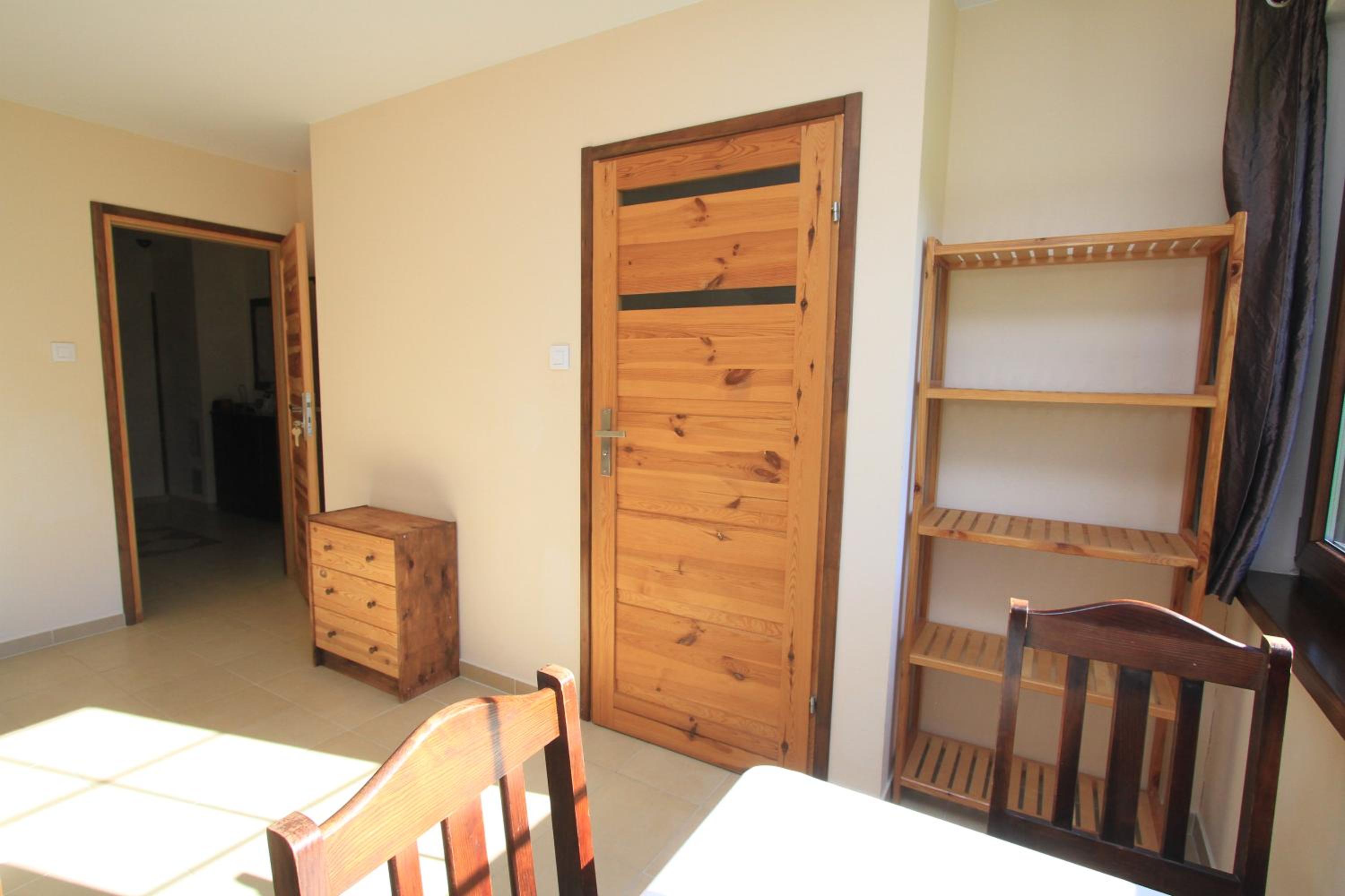 Triple Room with Private Bathroom - Photo 2