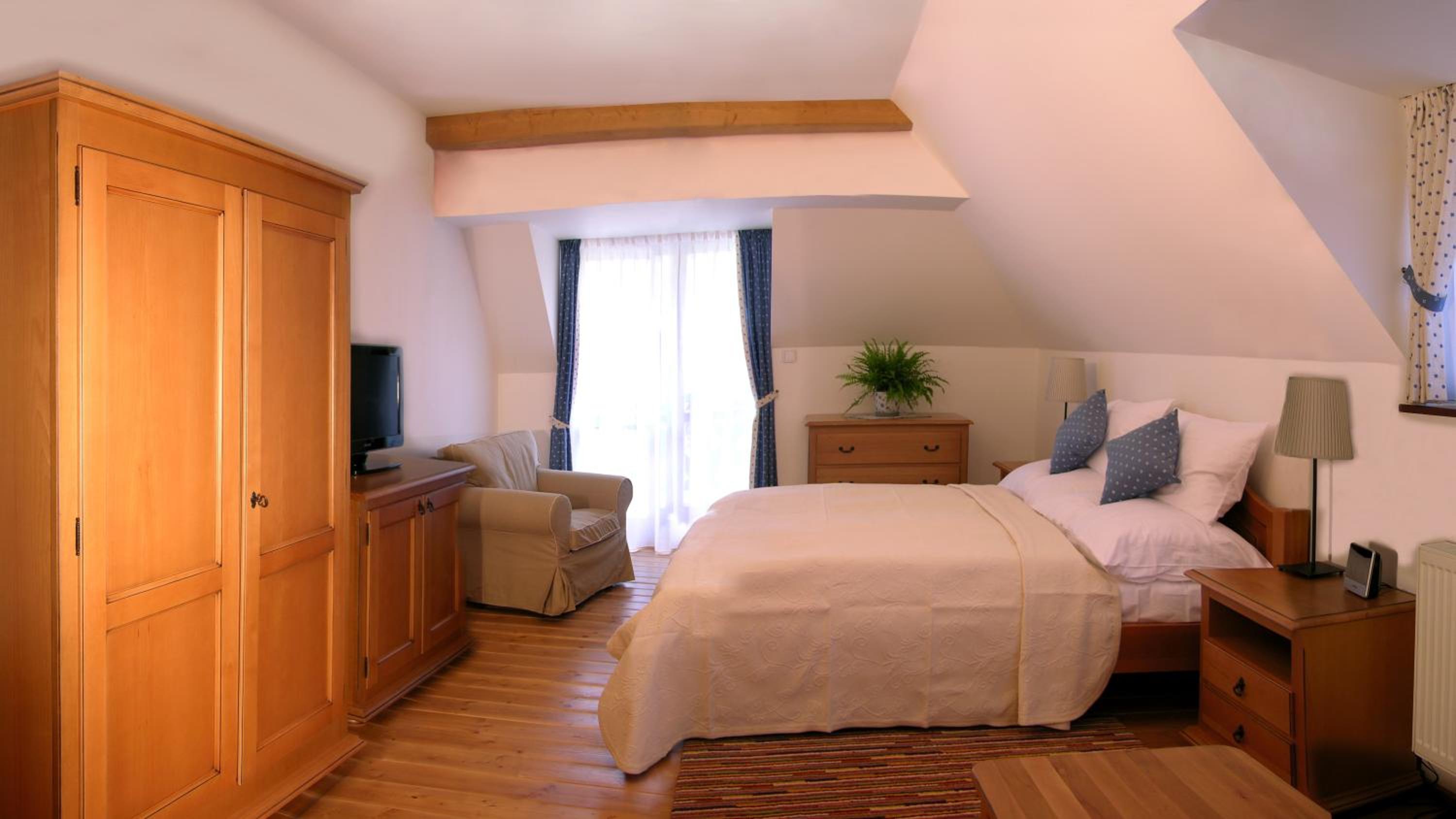 Double Room with Extra Bed photo 3