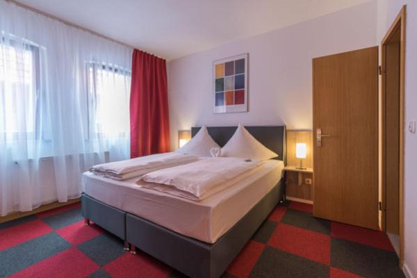 Double Room with Private Bathroom - Photo 5