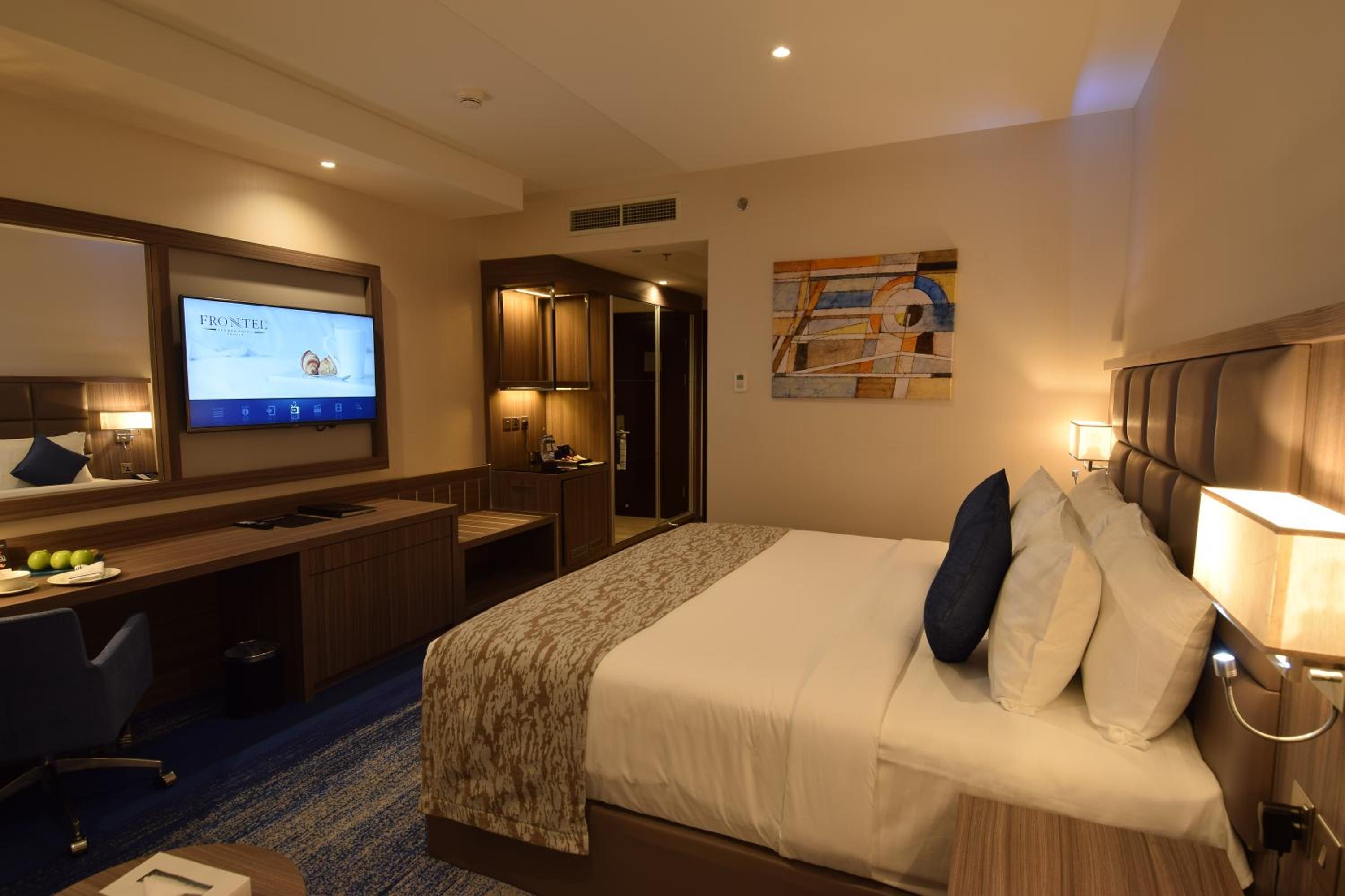 Superior King Room - Photo 1