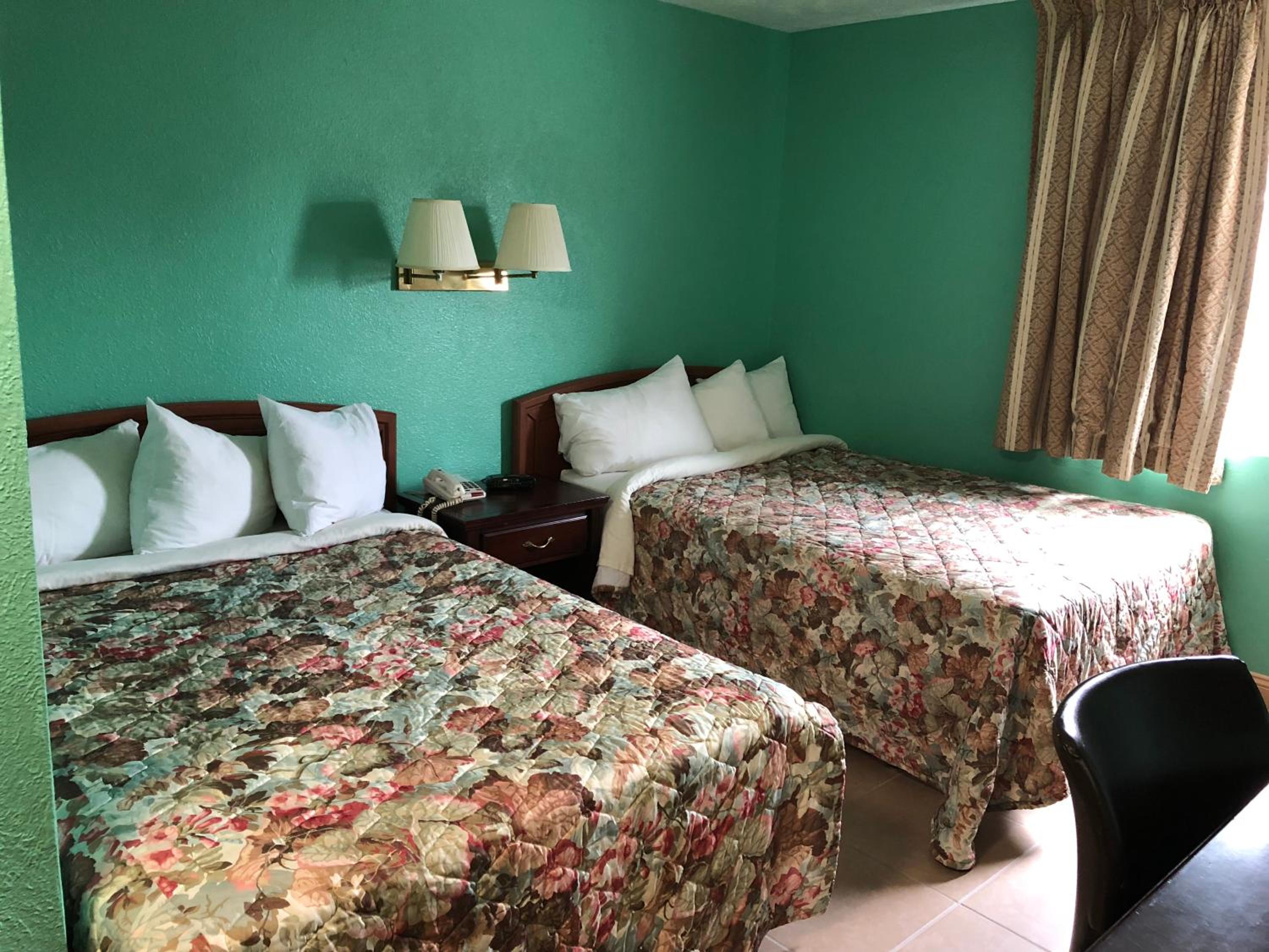 Deluxe Room with Two Double Beds - Non-Smoking  photo 1
