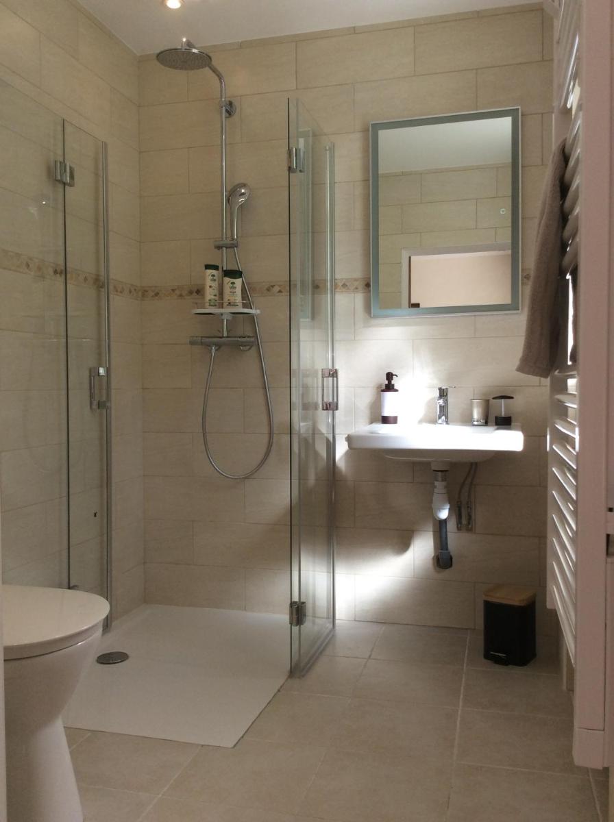 Double Room with Private Bathroom photo 2