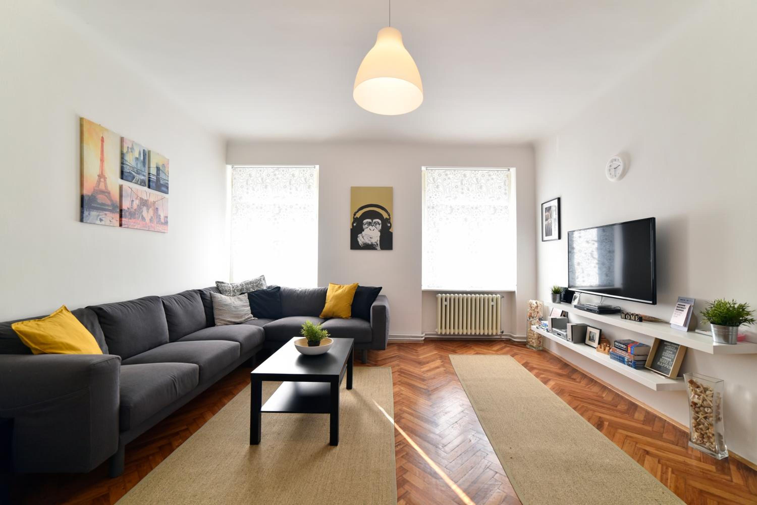 Deluxe Apartment