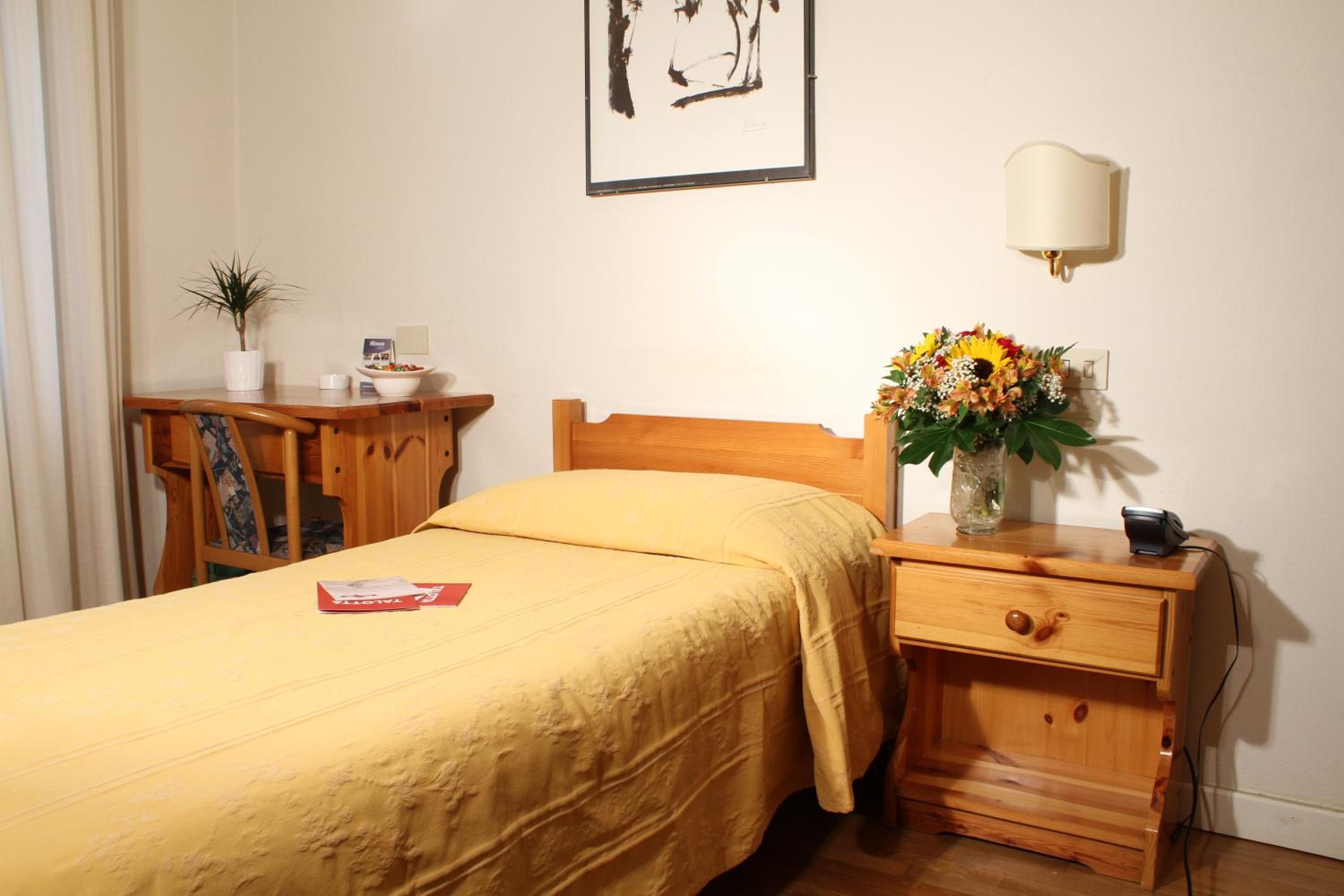 Single Room photo 1