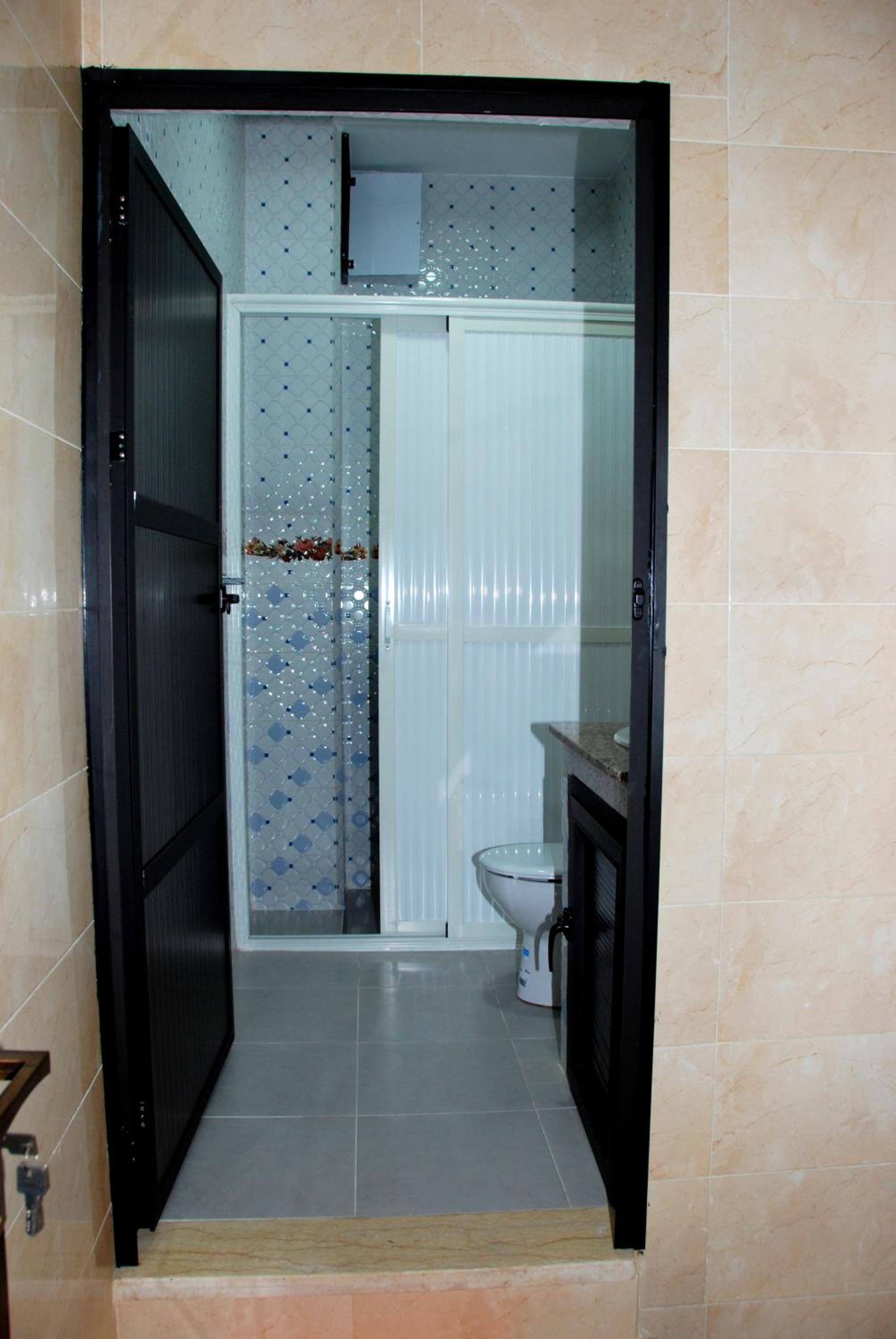 Quadruple Room with Private Bathroom - Photo 39