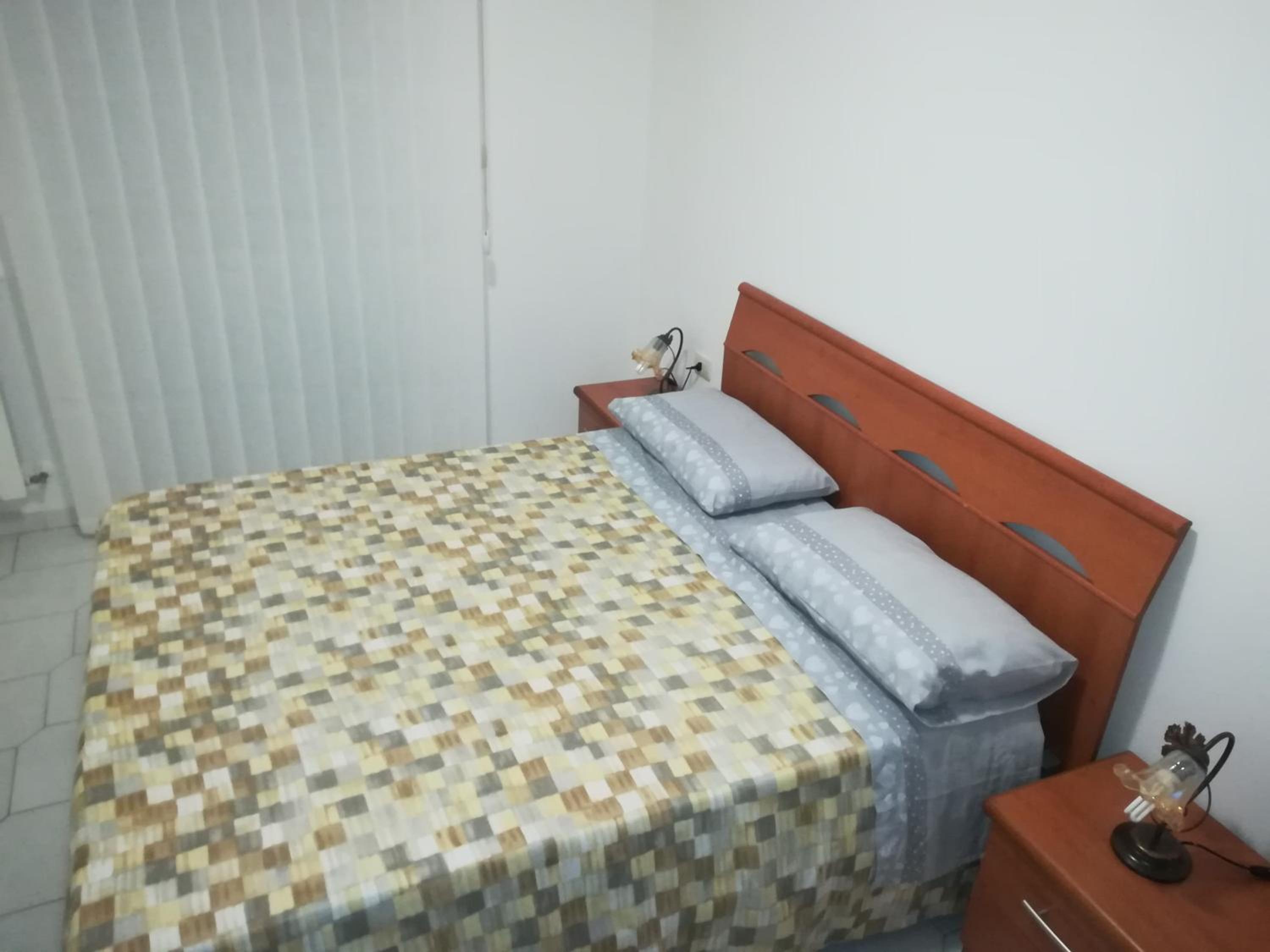 Double Room with Private Bathroom - Photo 11
