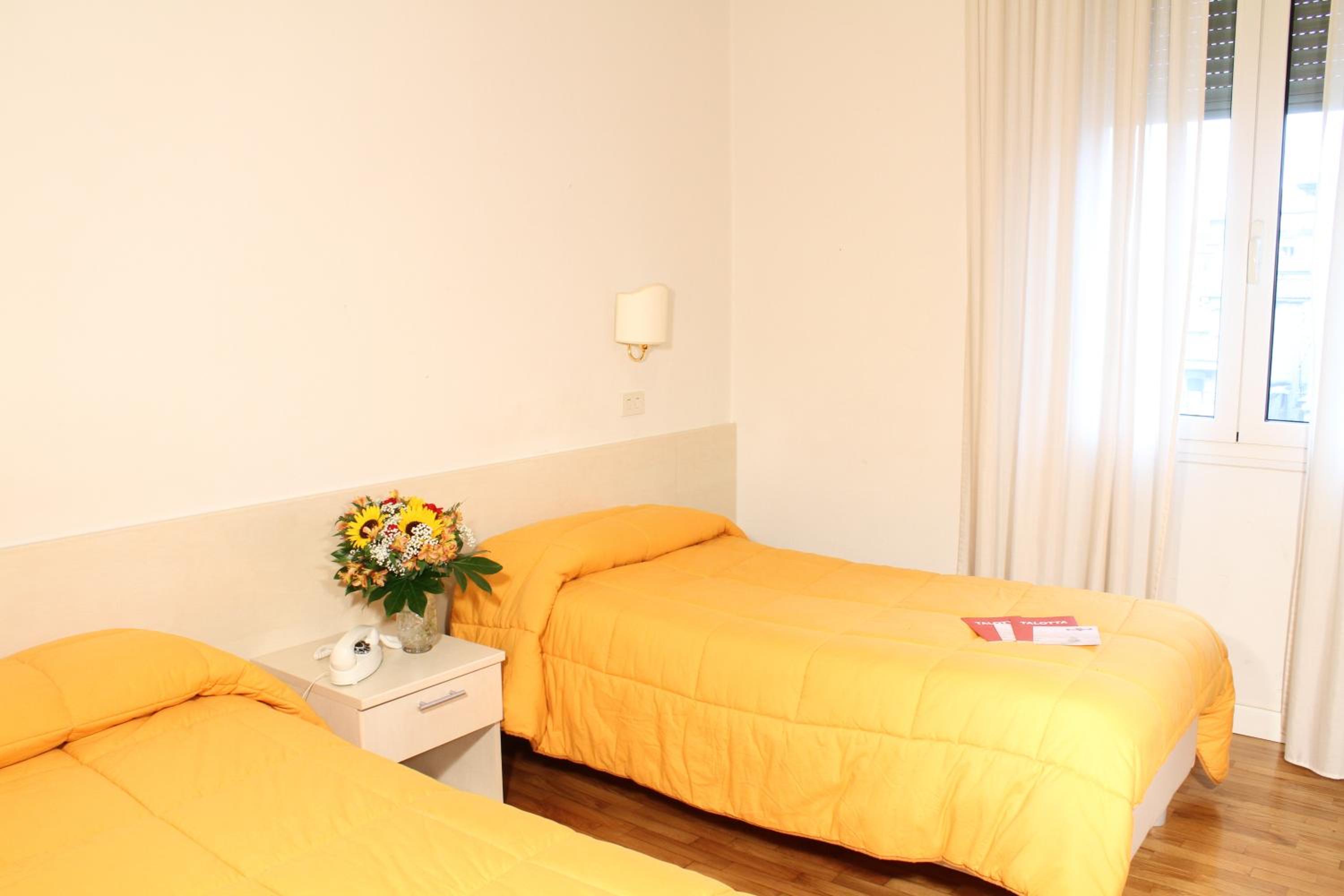 Double or Twin Room - Photo 3