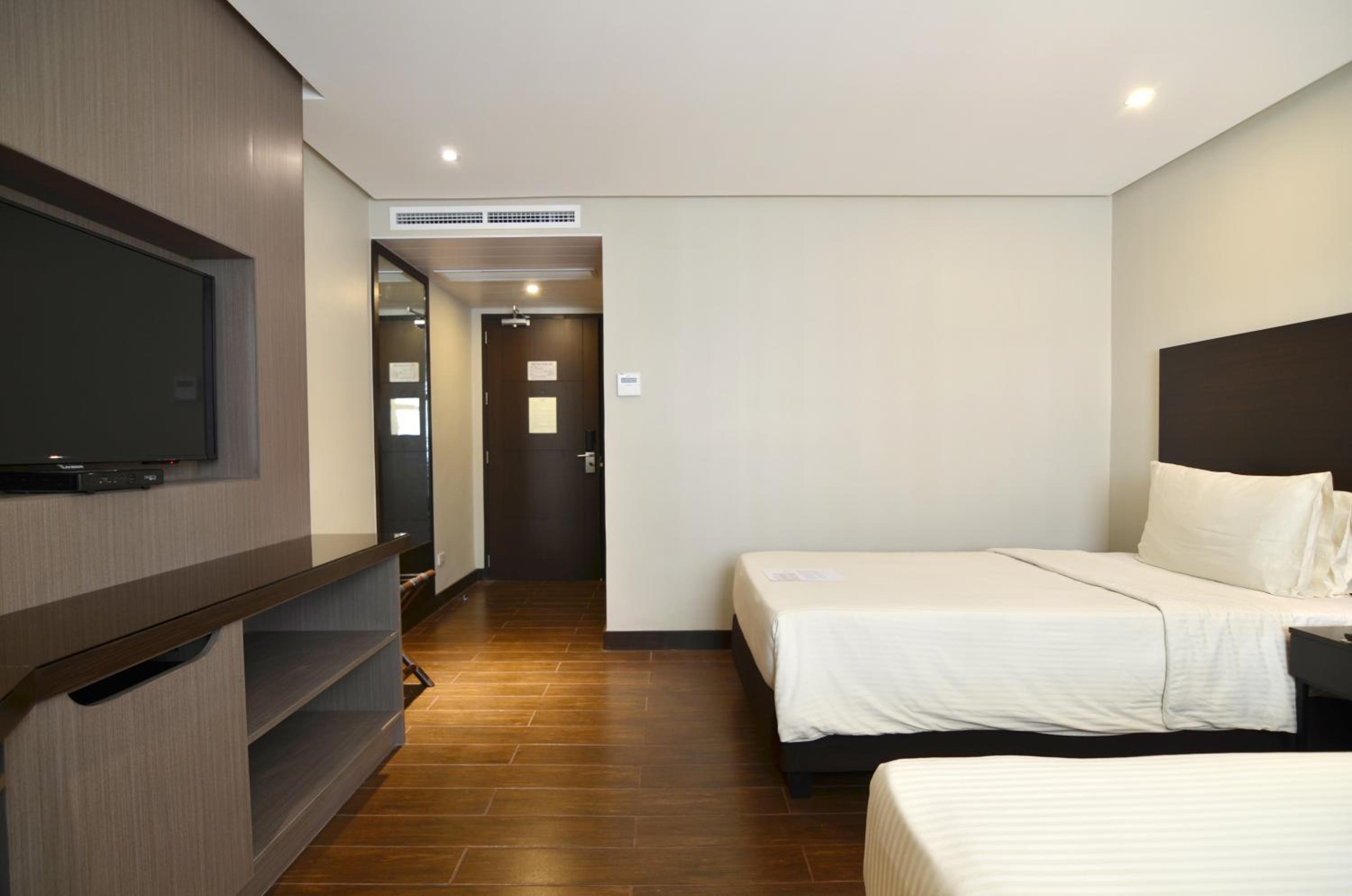 Deluxe Twin Room - Photo 3