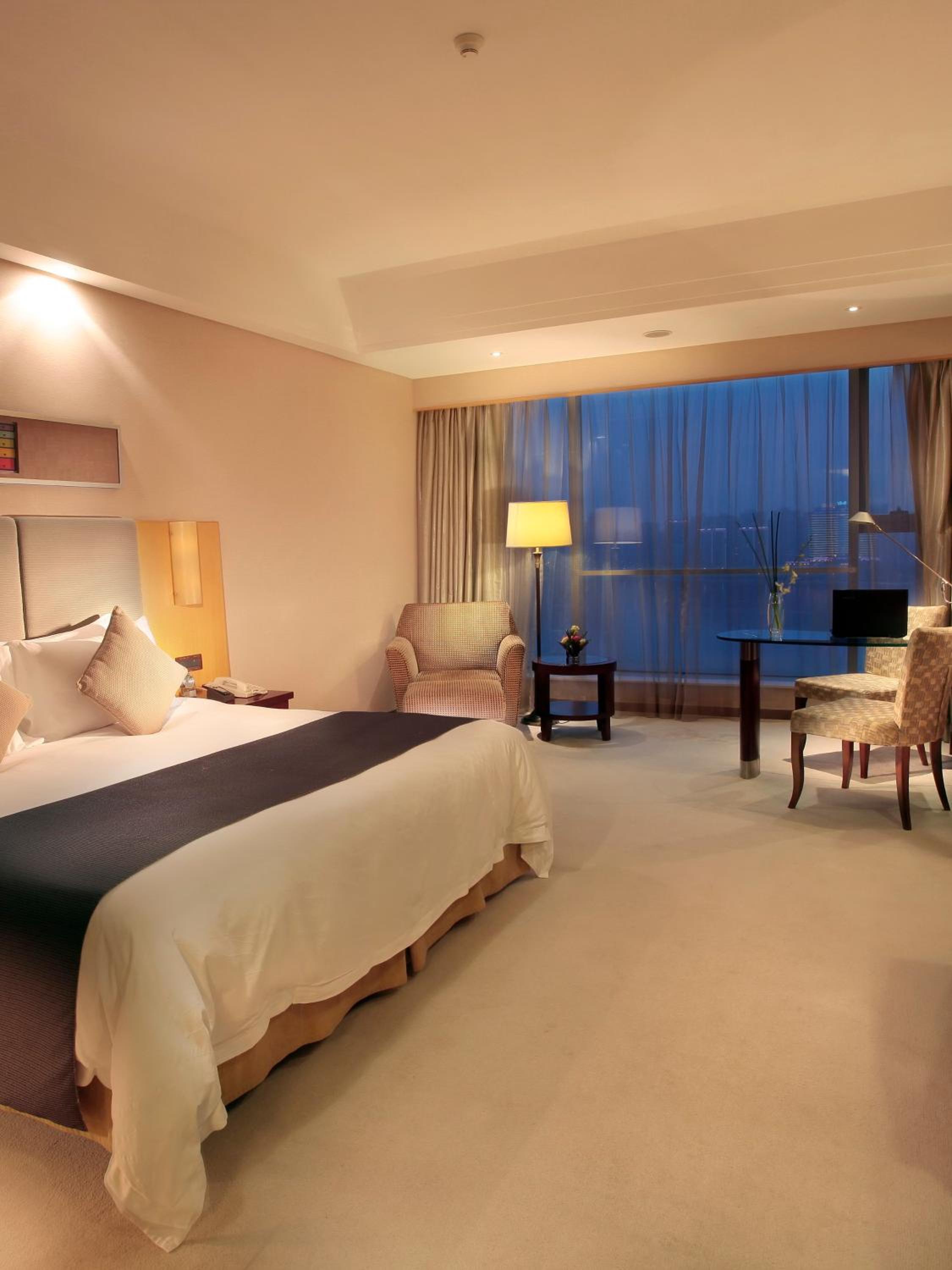 Superior Twin Room with River View photo 2