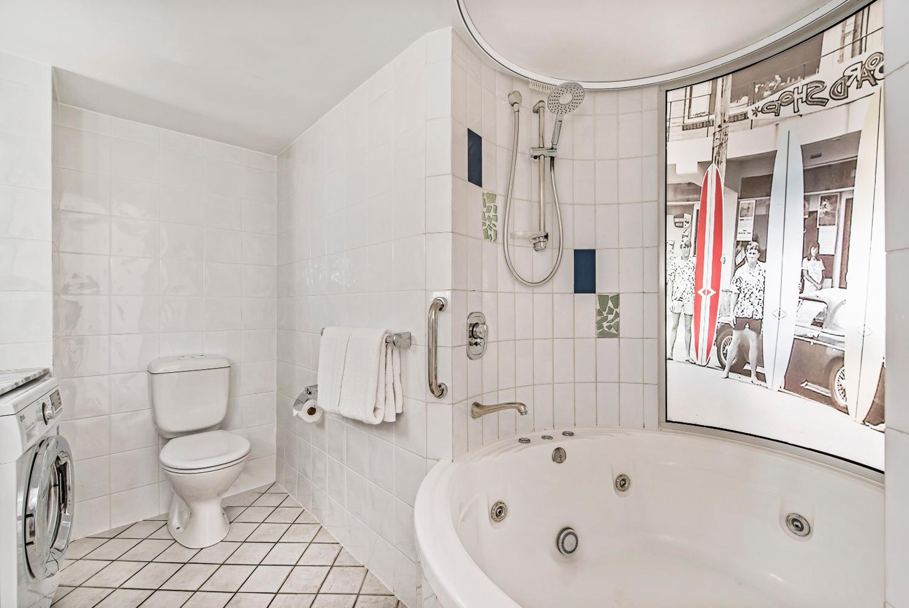 One-Bedroom Suite photo 2