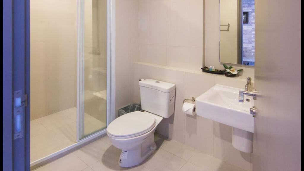 One-Bedroom Apartment - Photo 140