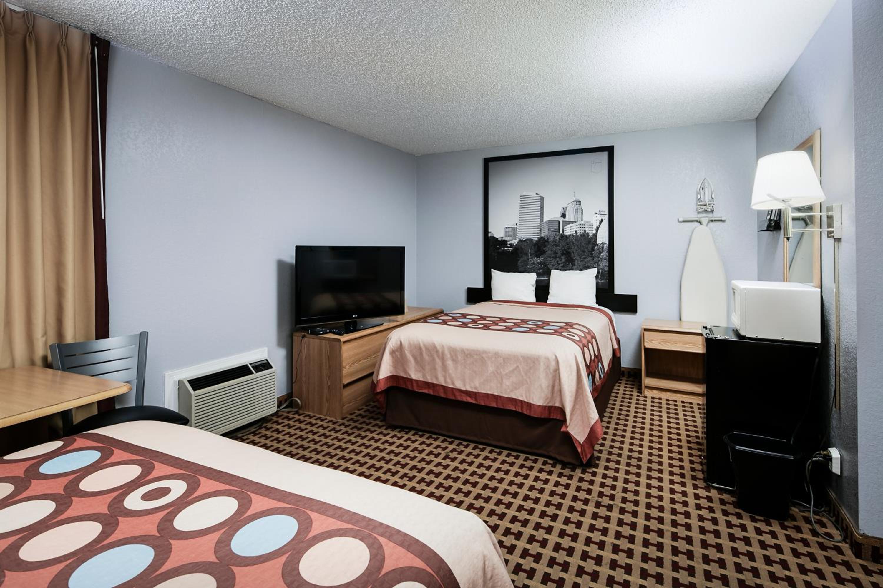 Double Room with Two Double Beds - Non-Smoking - Photo 4