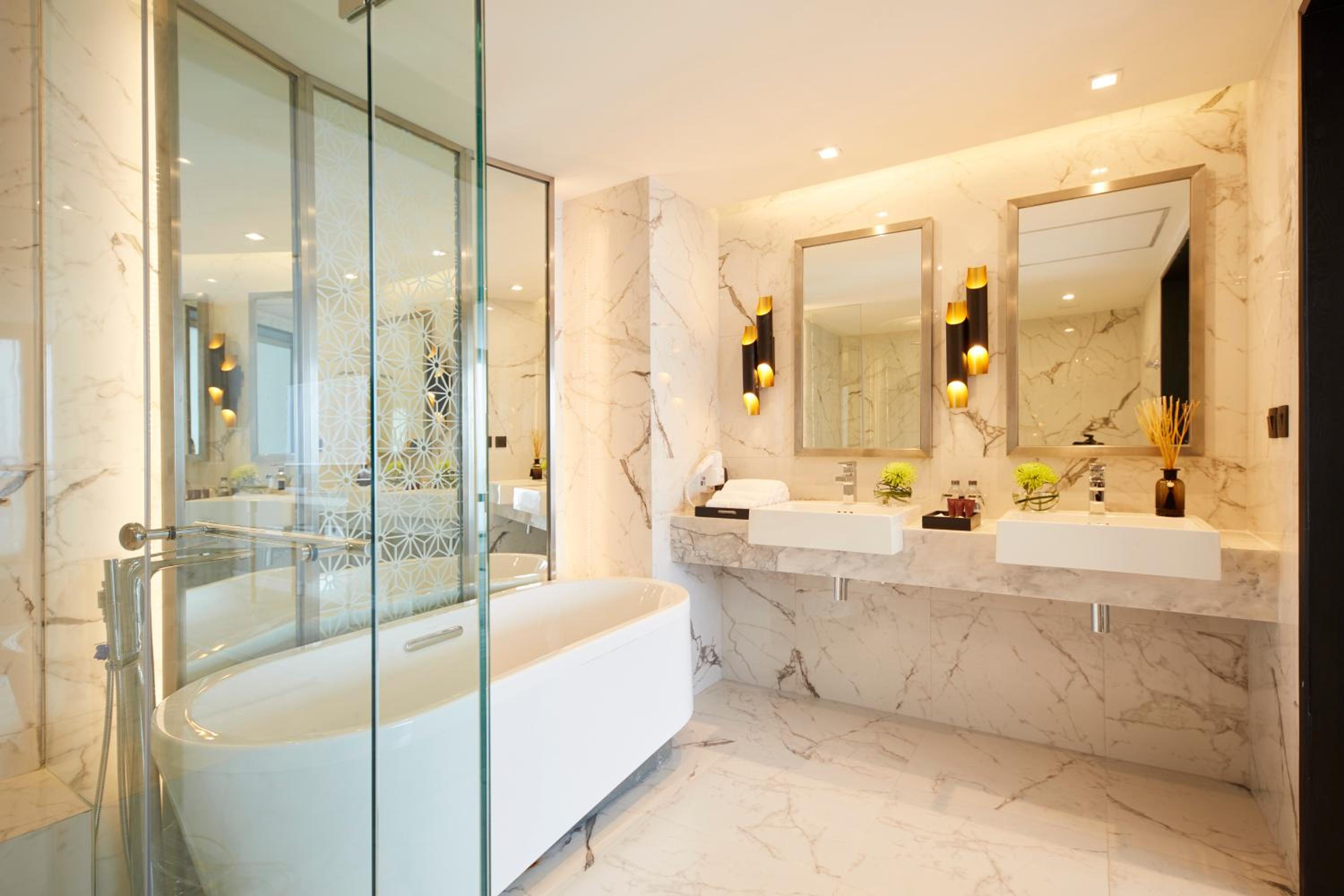 Standard Suite - Photo 4