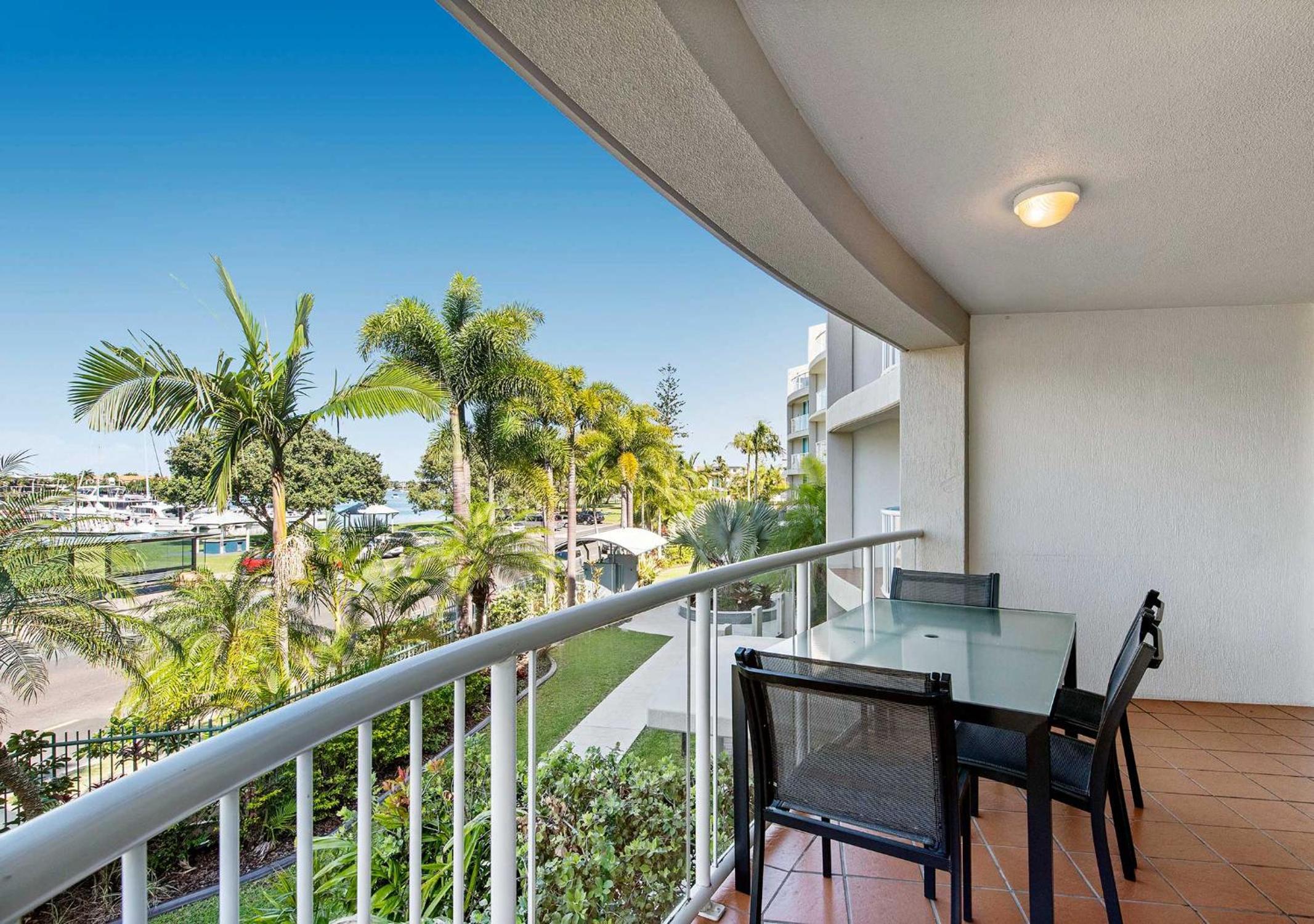 2 Bedroom Marina View Apartment photo 2