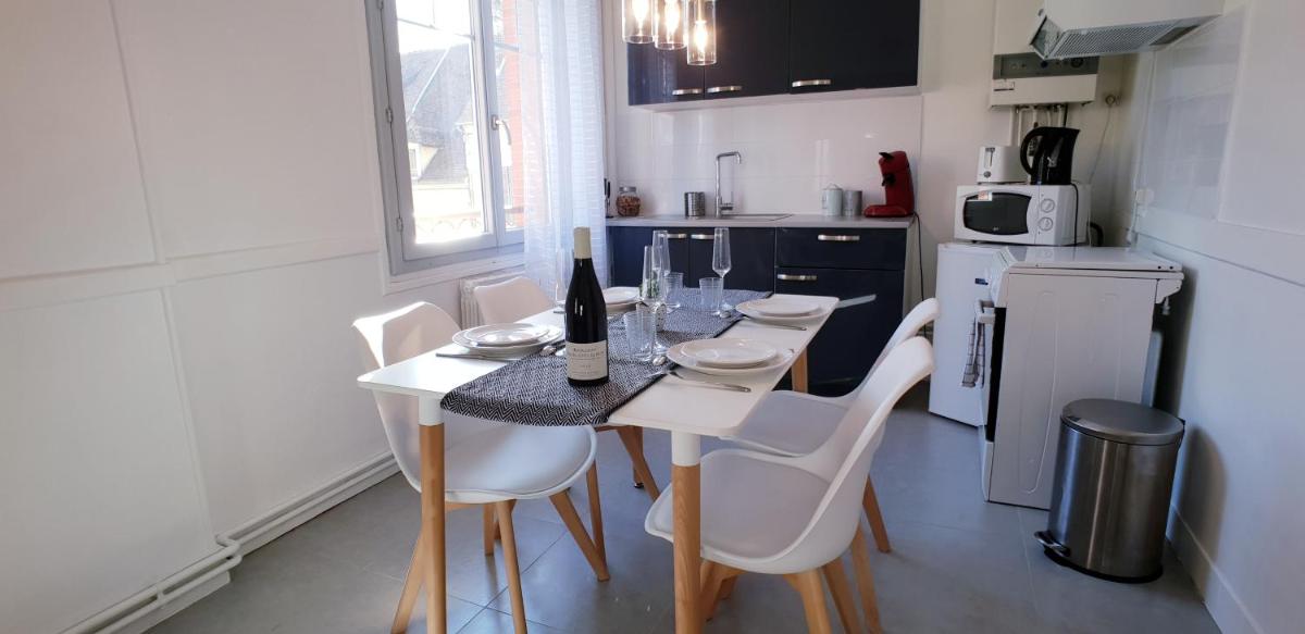 Apartment - Photo 2