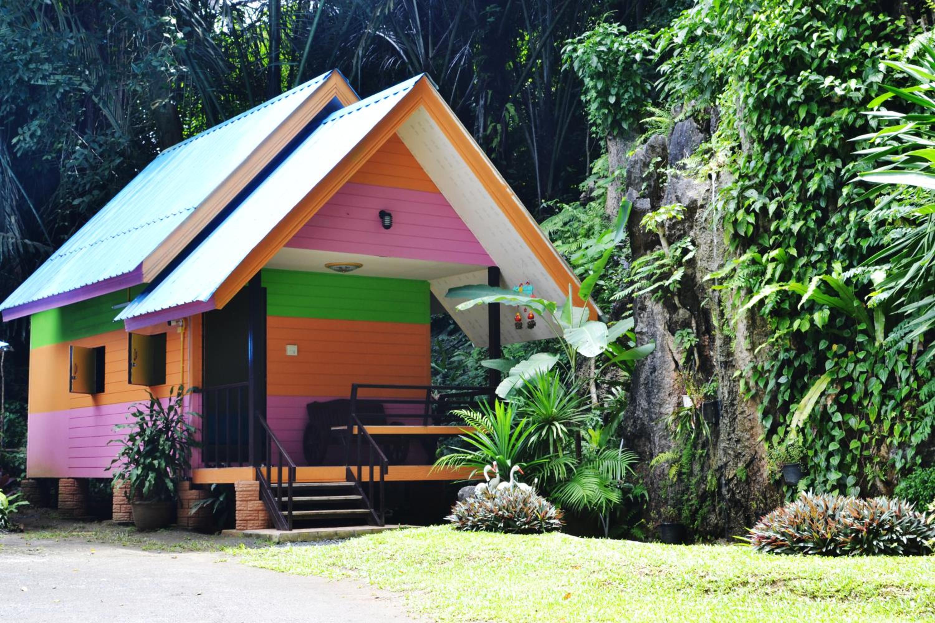 Bungalow with Garden View photo 2