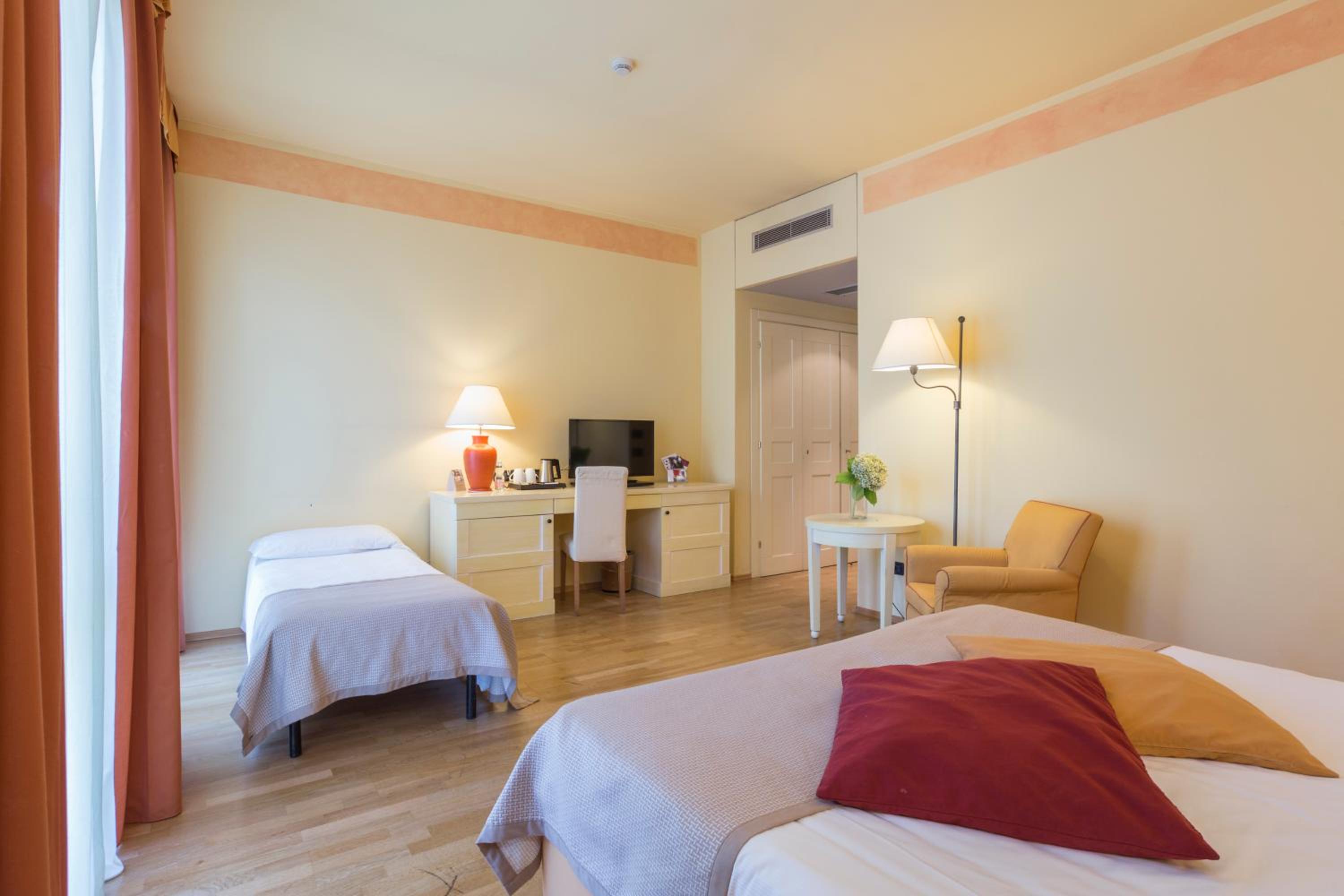 Superior Triple Room - Photo 2