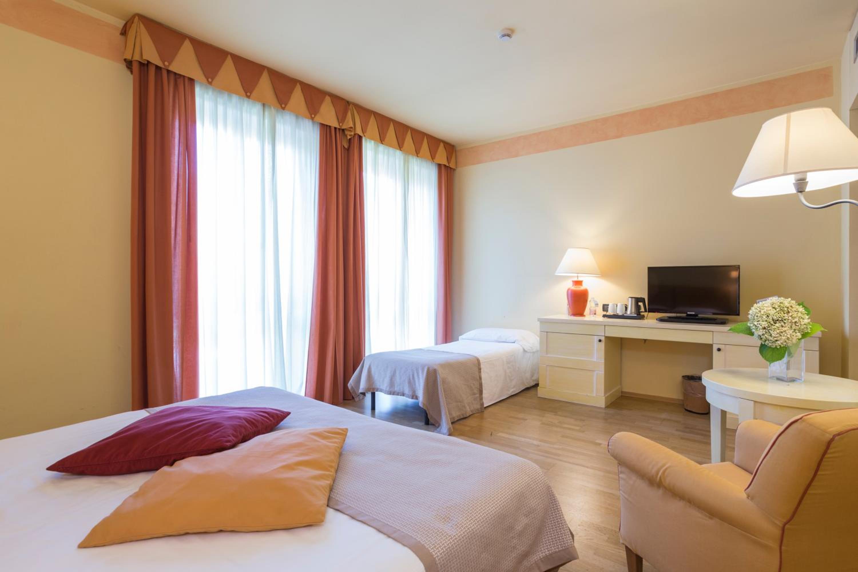 Superior Triple Room - Photo 3