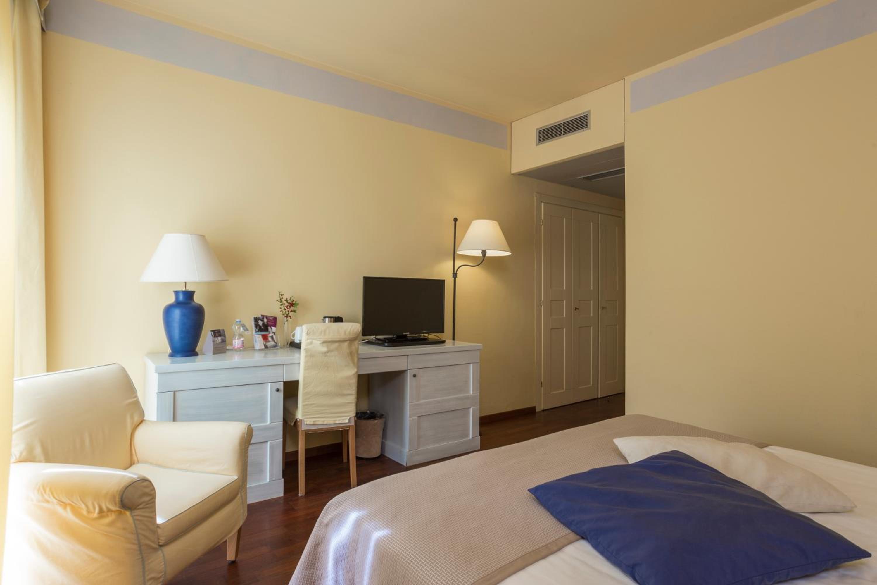 Superior Double Room - Photo 2