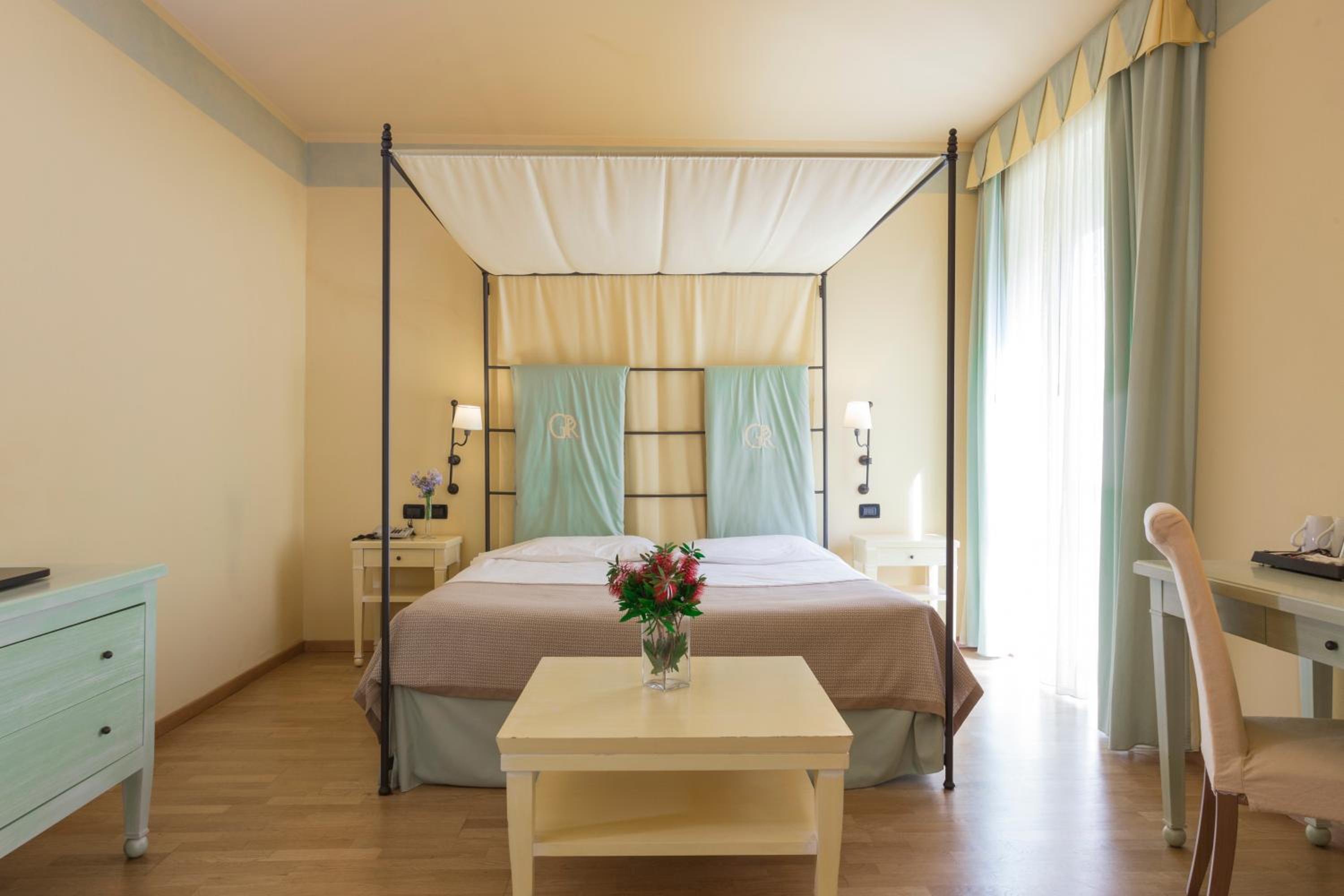 Superior Quadruple Room - Photo 3