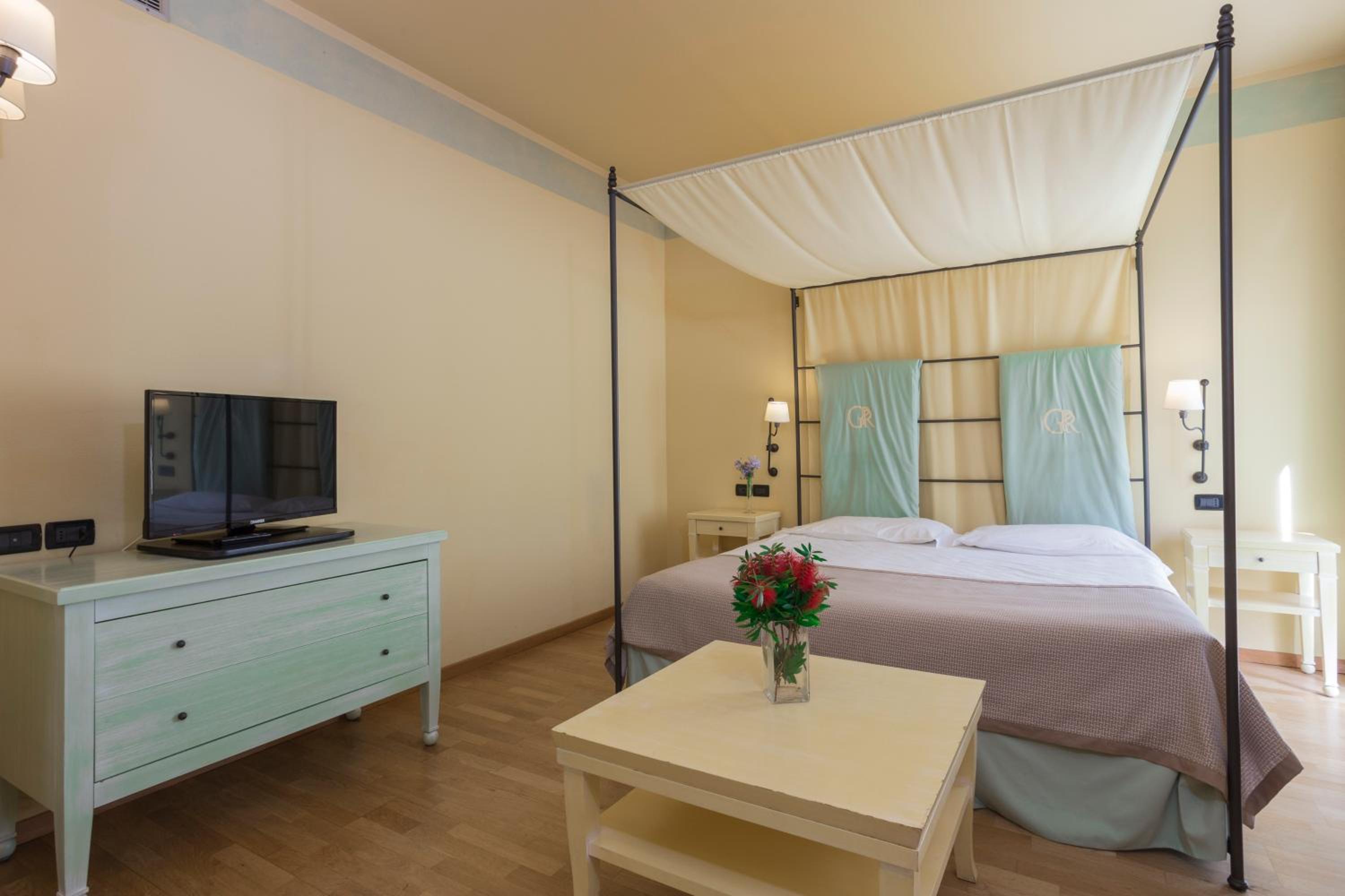 Superior Quadruple Room - Photo 5