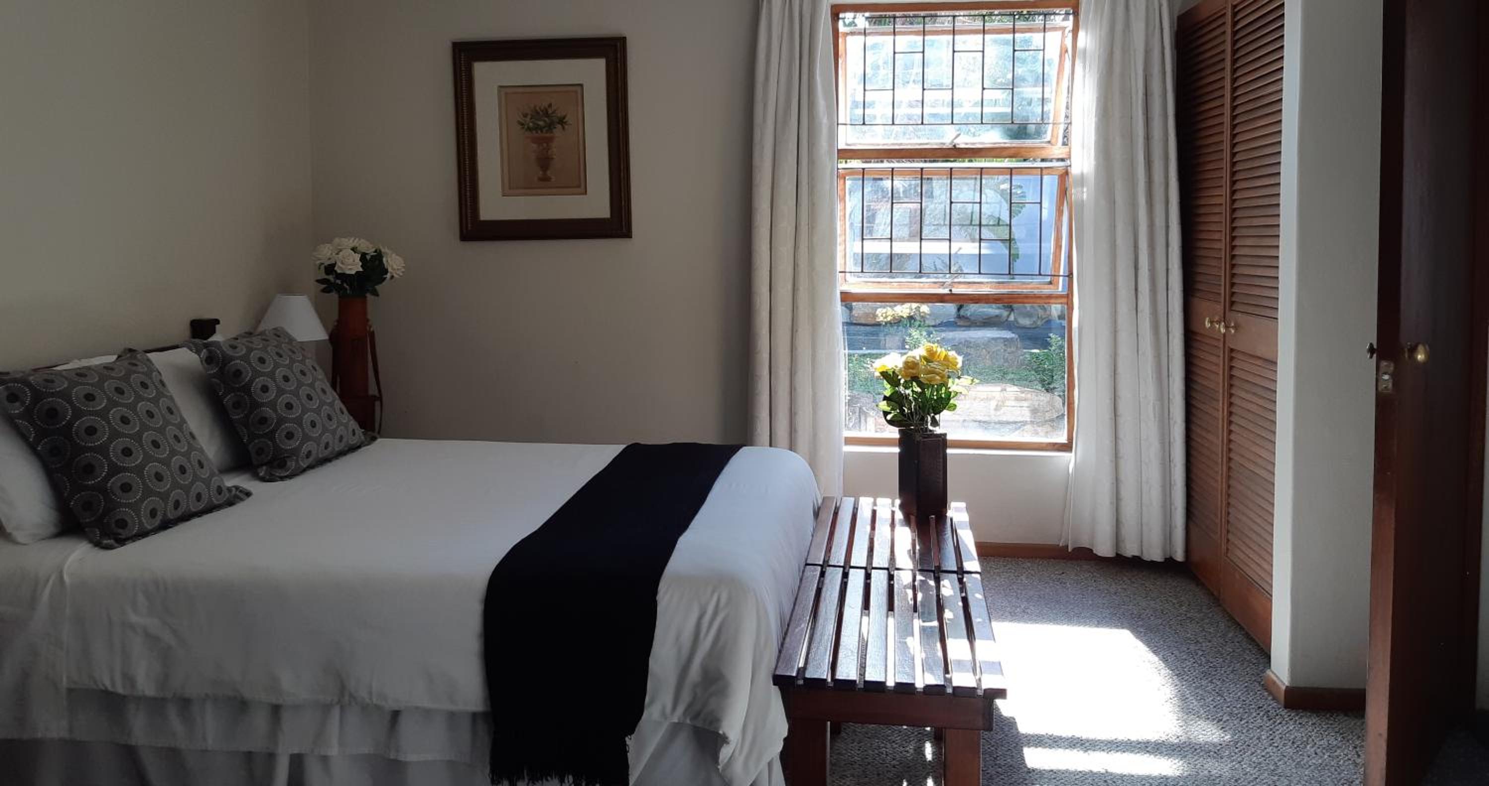 Standard Double Room - Photo 19