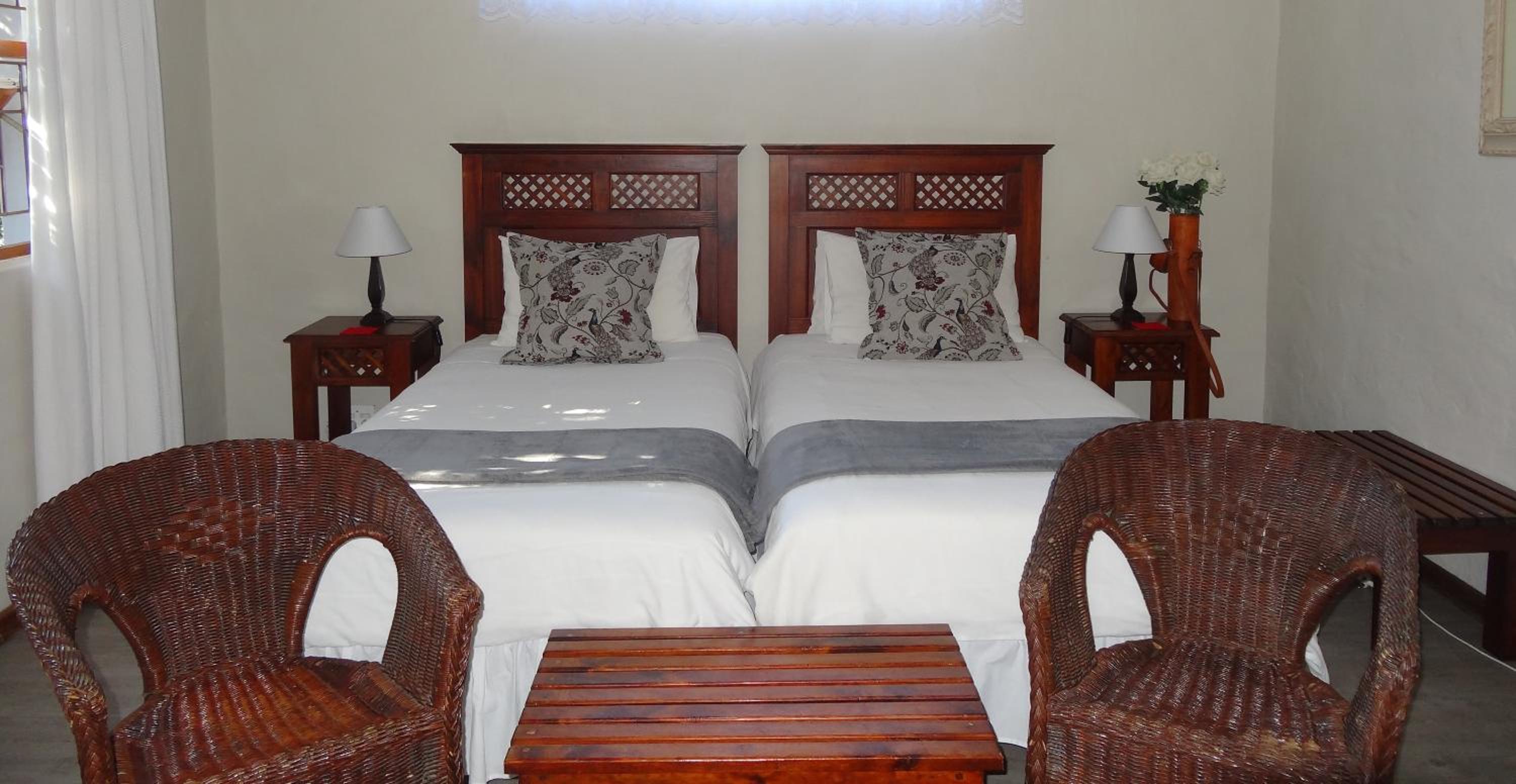 Twin Room - Photo 12