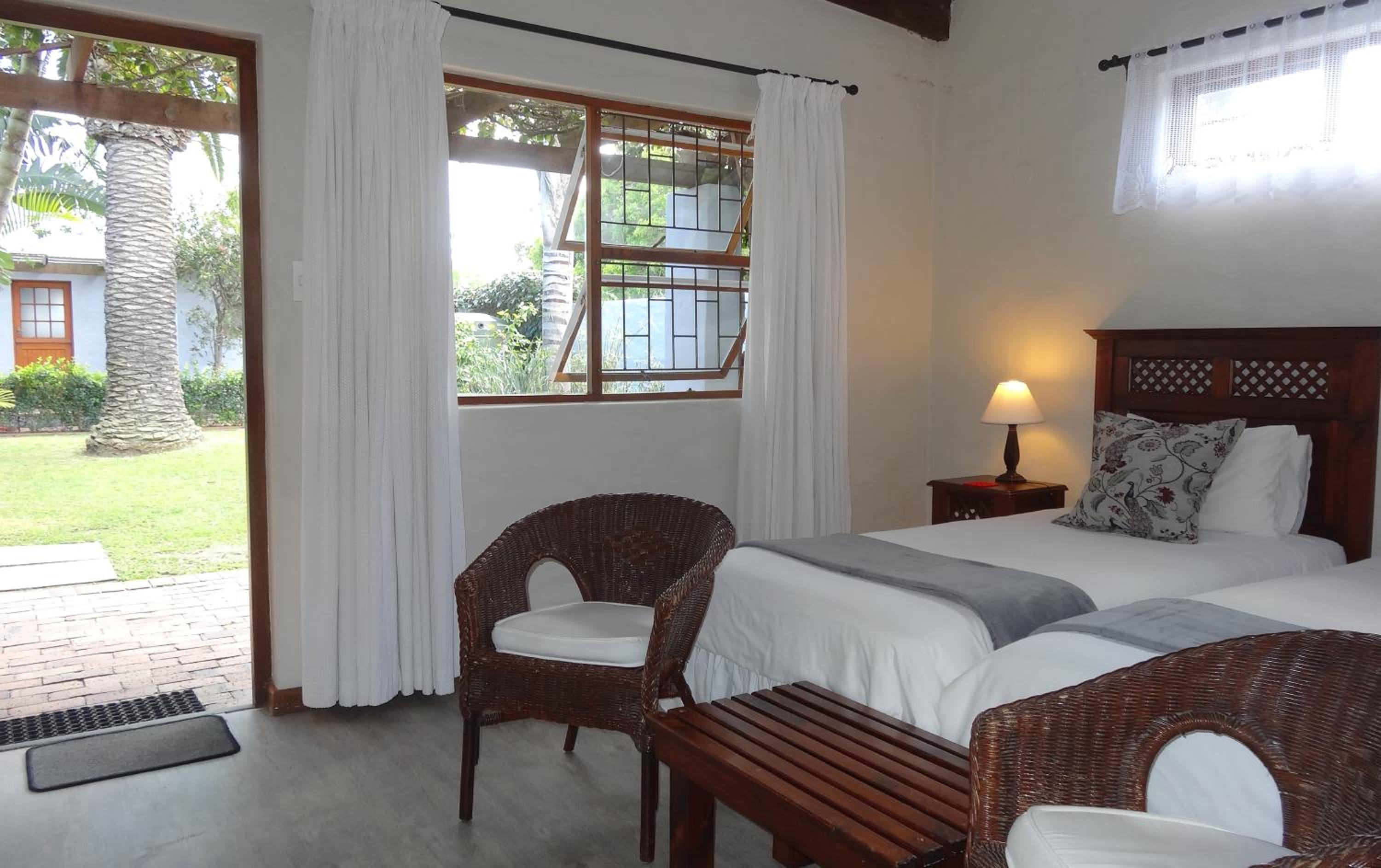 Twin Room - Photo 2