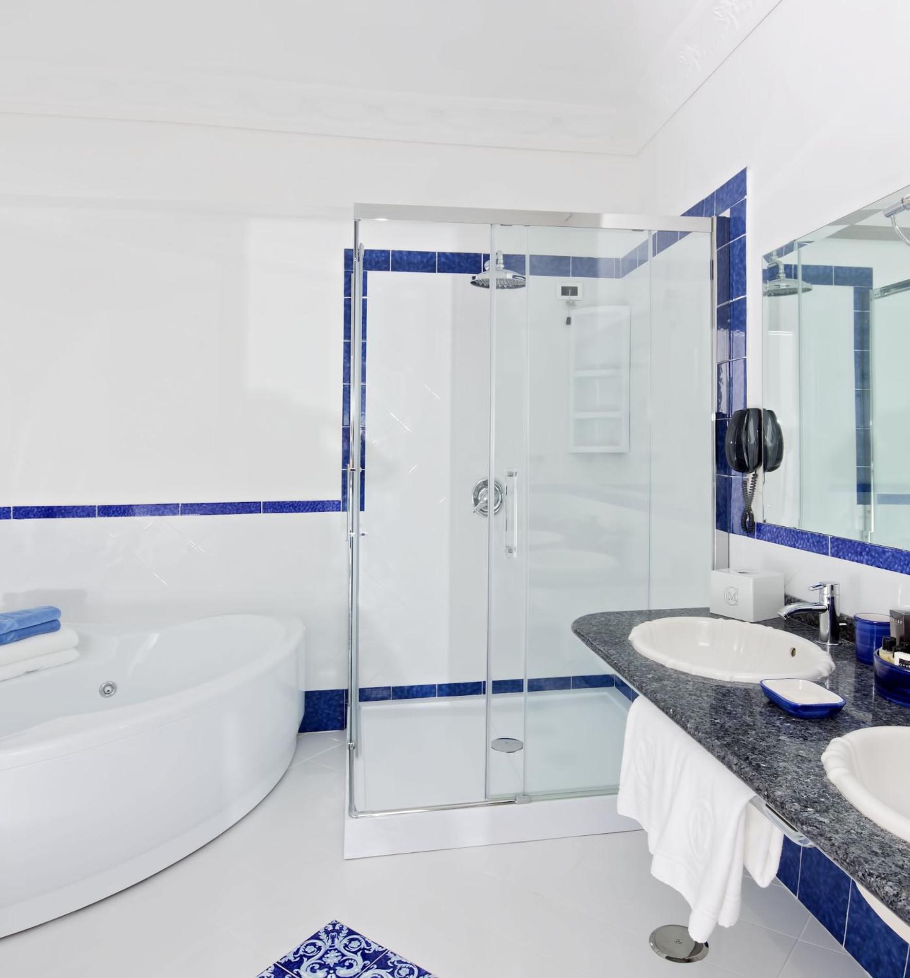 Junior Suite With Sea View photo 3