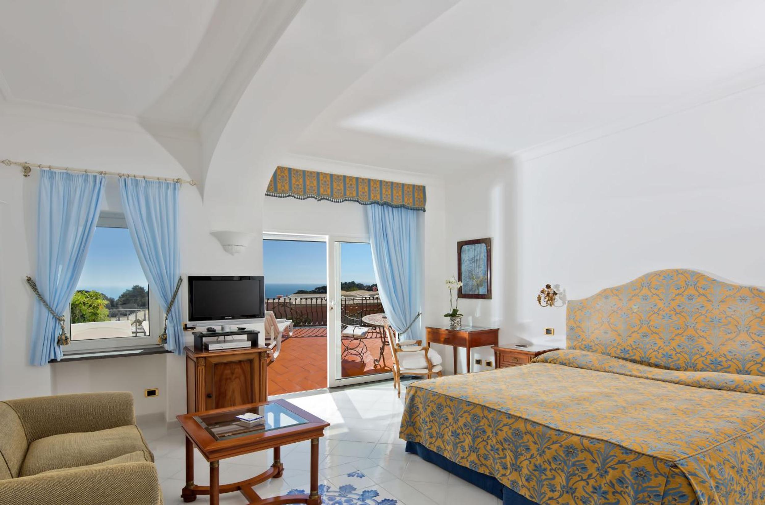 Deluxe Double Room With Sea View photo 2