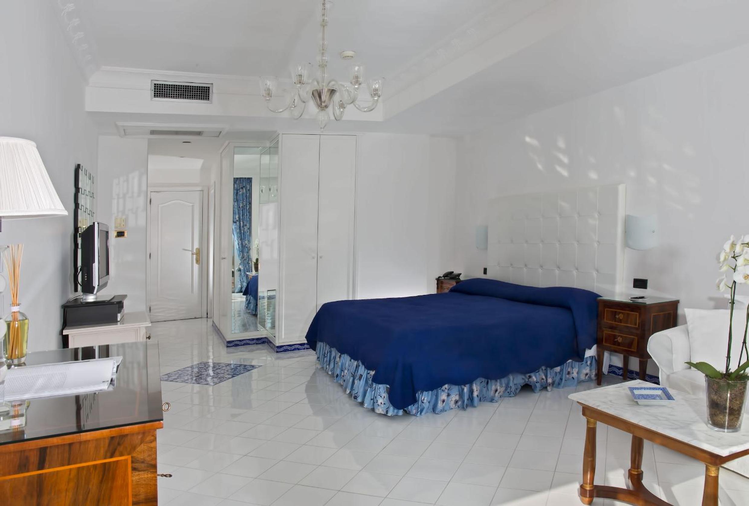 Superior Double Or Twin Room photo 3