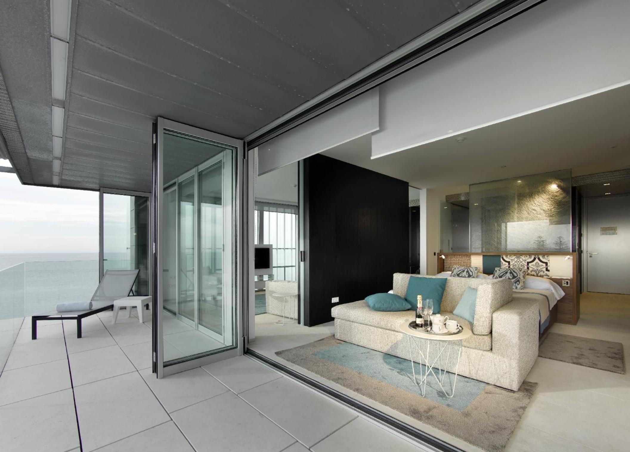 Junior Suite with Sea View - Photo 10