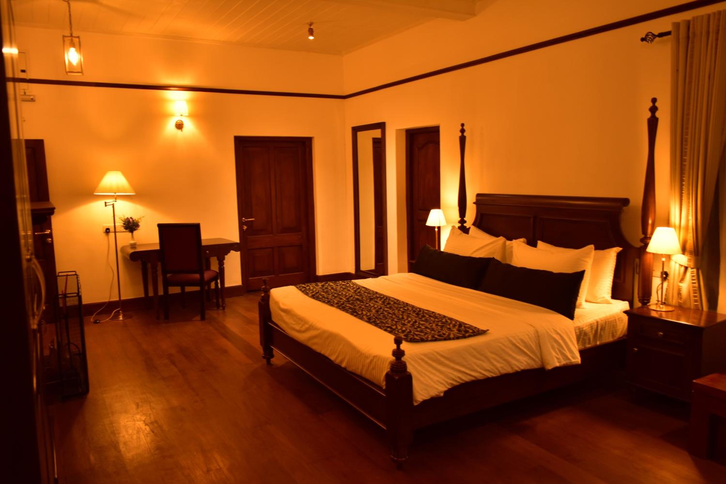 Deluxe Double or Twin Room photo 2