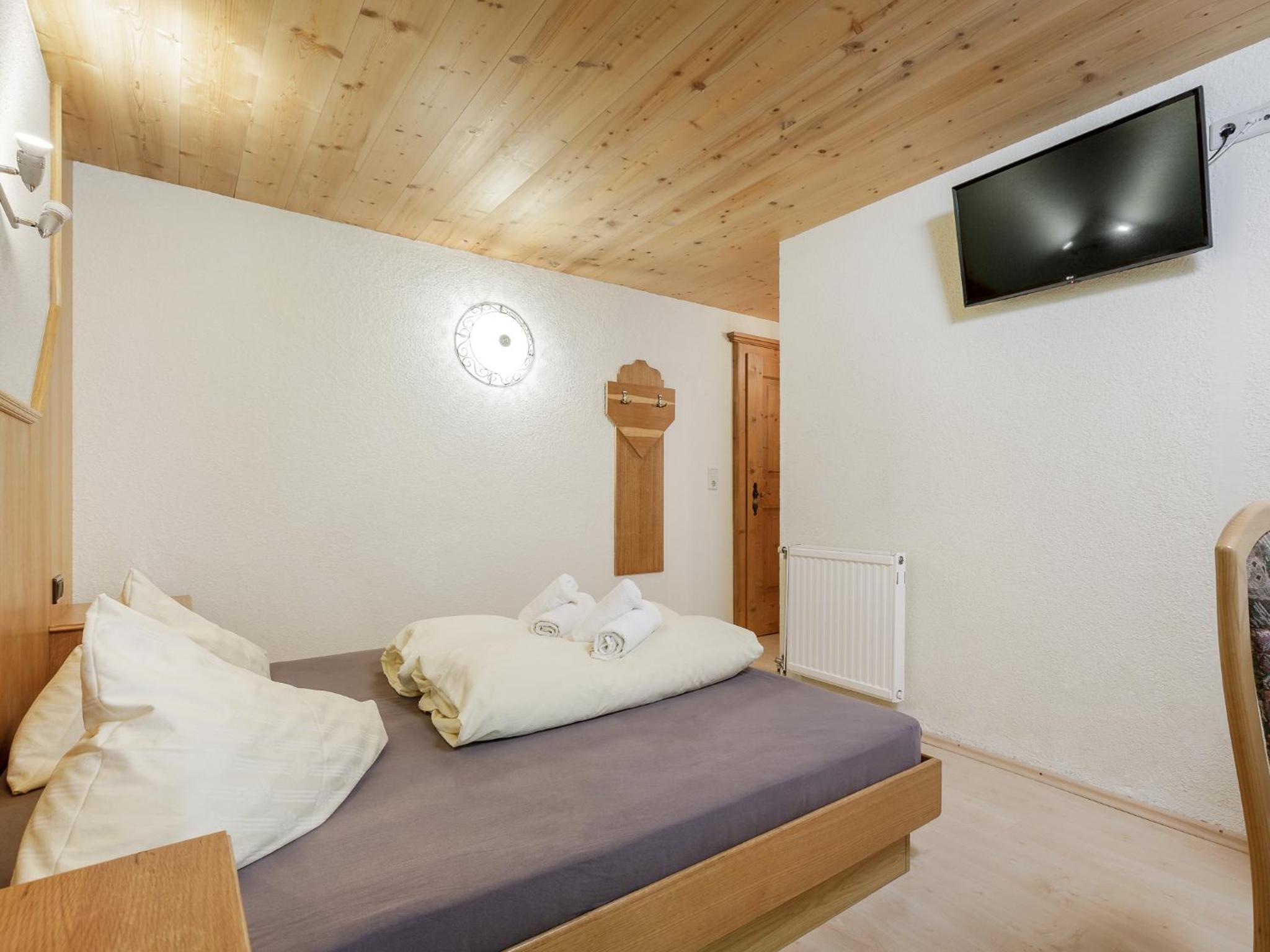 Standard Double Room - Photo 2