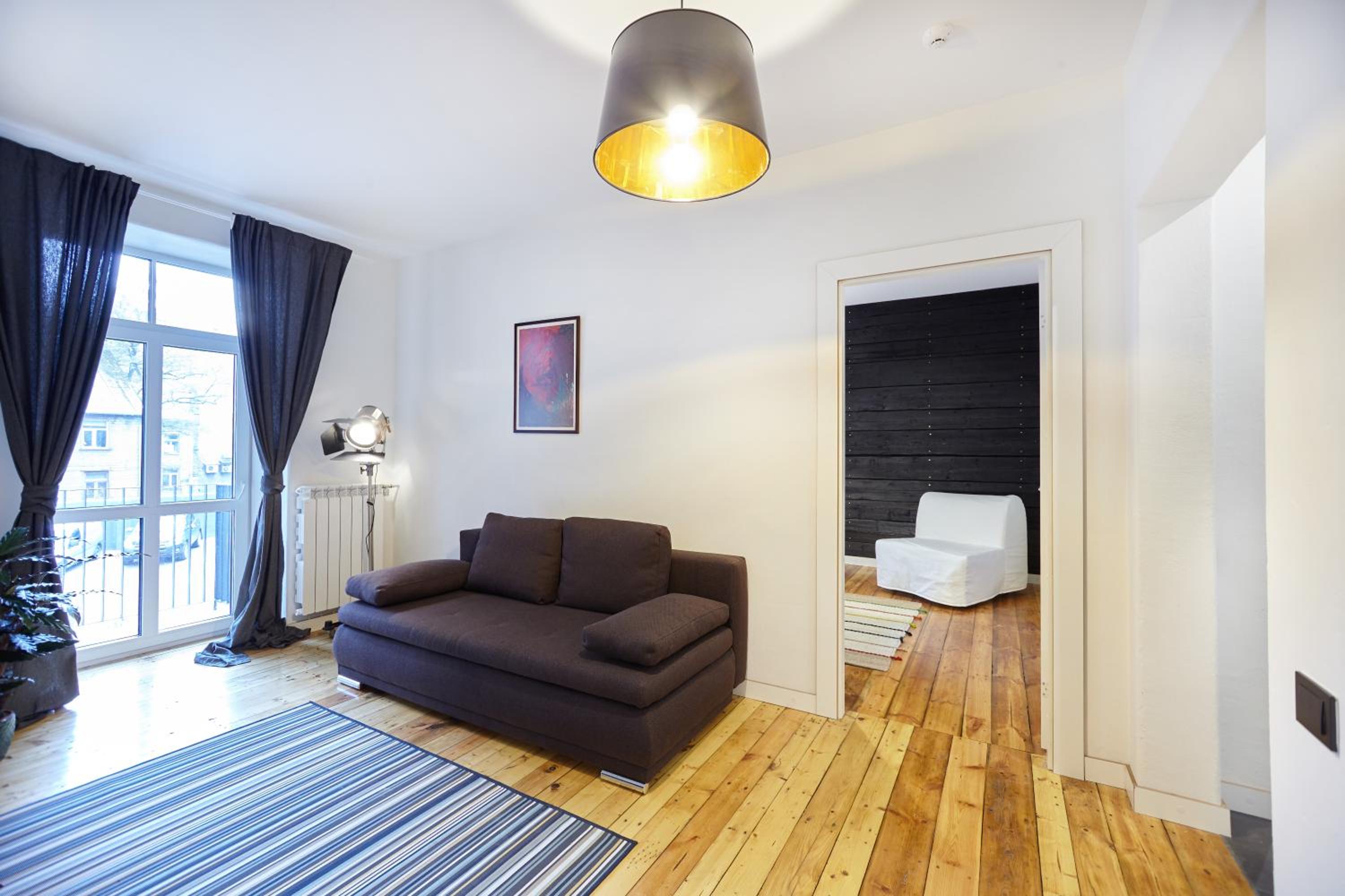Four-Bedroom Apartment with Balcony  - Photo 3