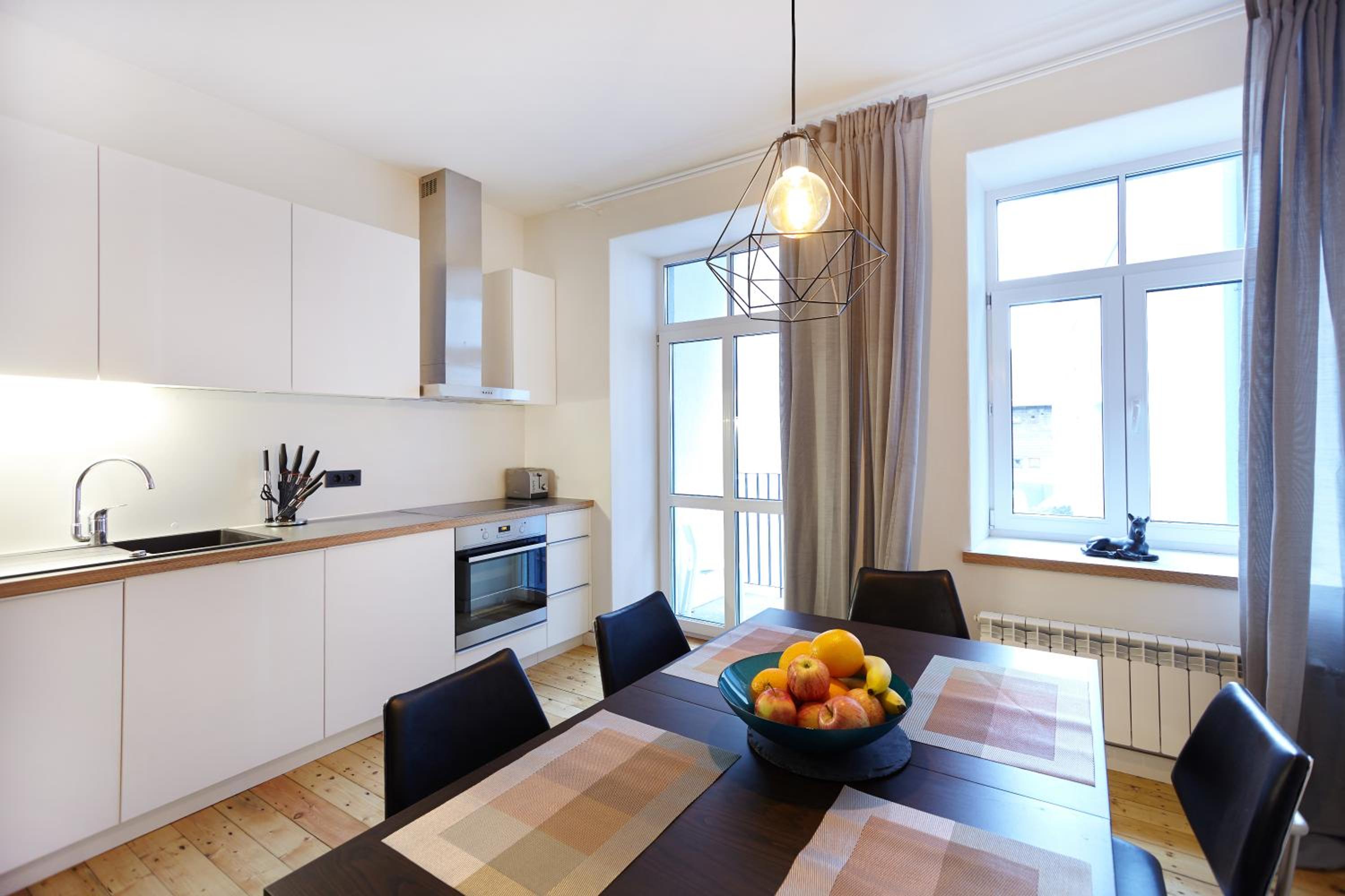 Four-Bedroom Apartment with Balcony  - Photo 23