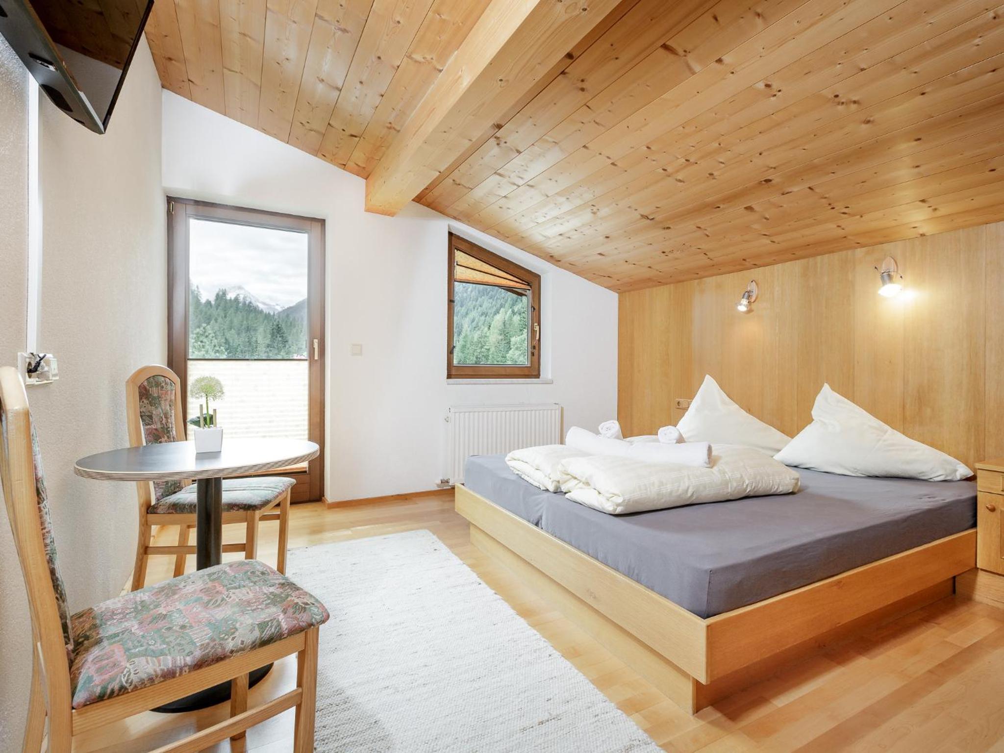 Standard Double Room - Photo 5