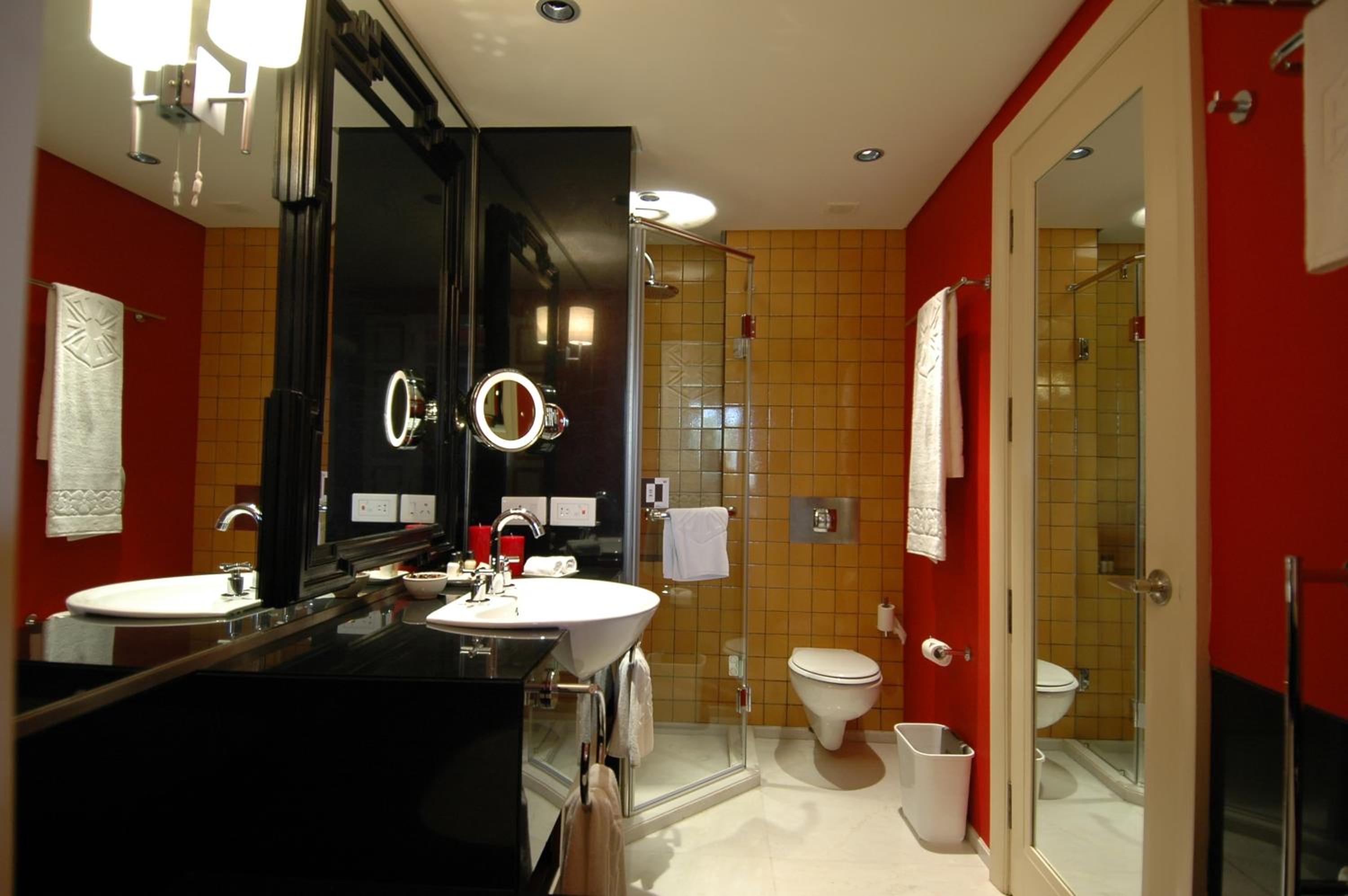 Luxury Room with Private Sitout Garden View - Photo 2