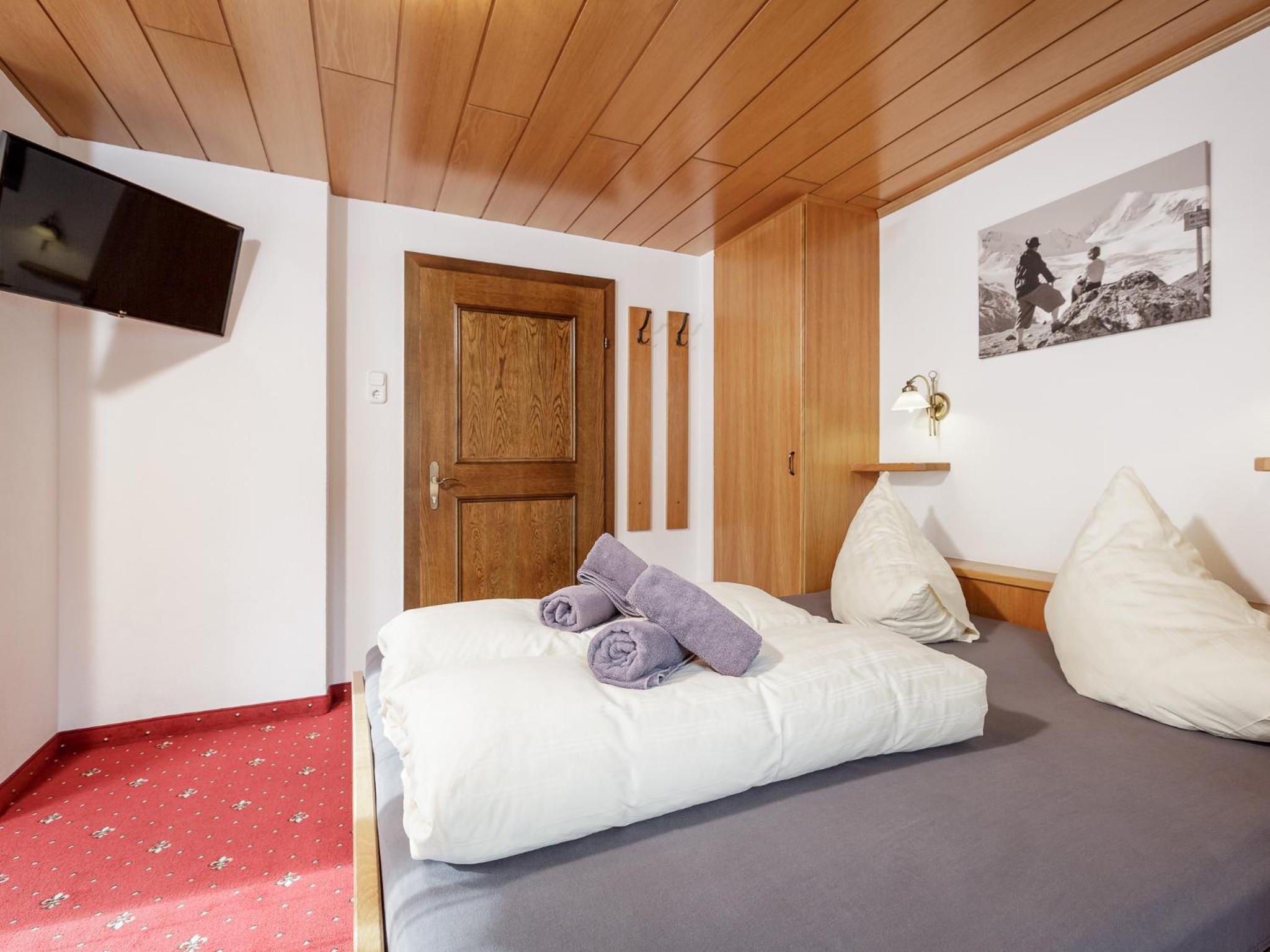 Basic Double Room - Photo 6