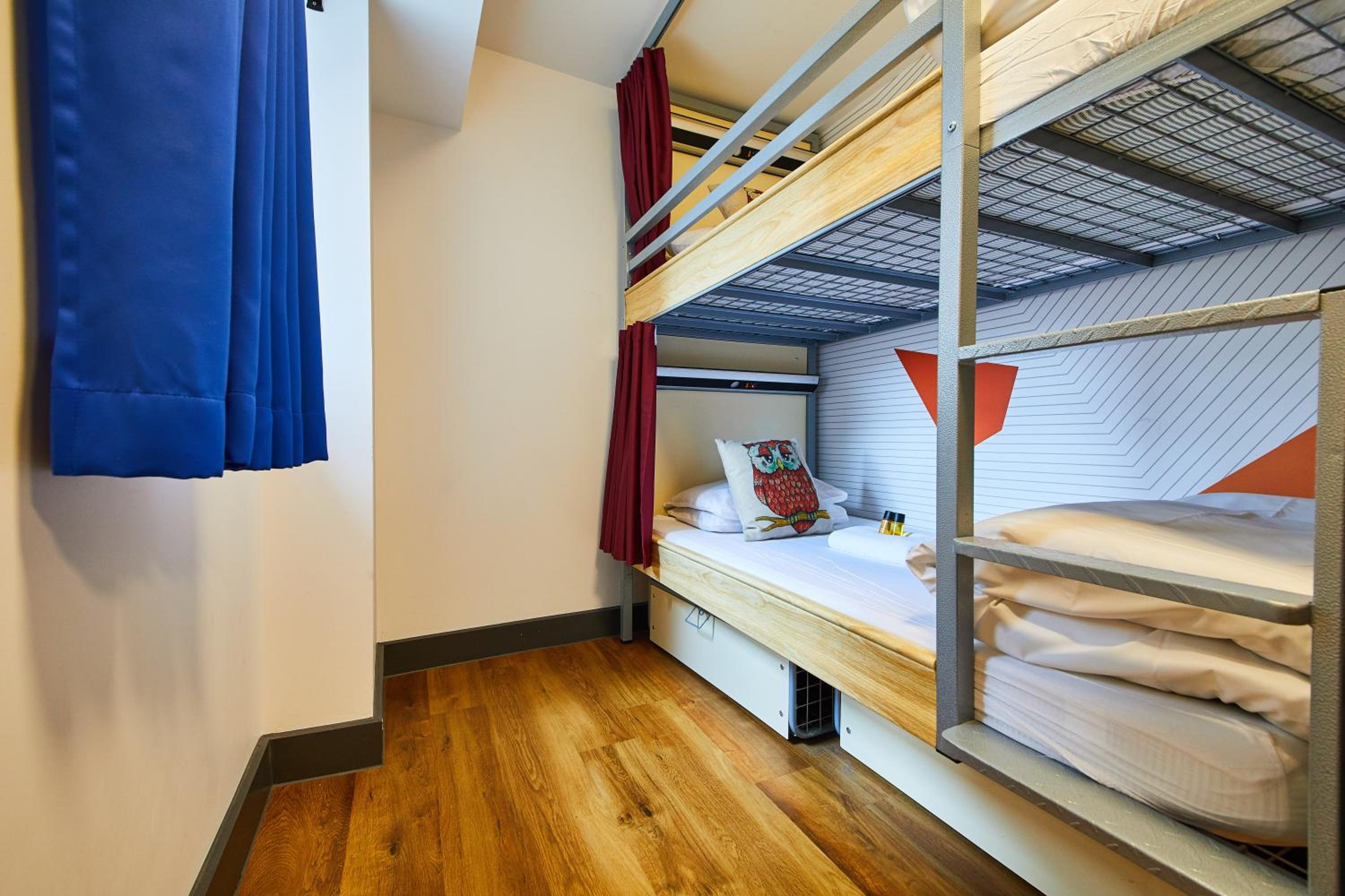 Private 2 Bunk Room with Shared External Bathroom photo 1